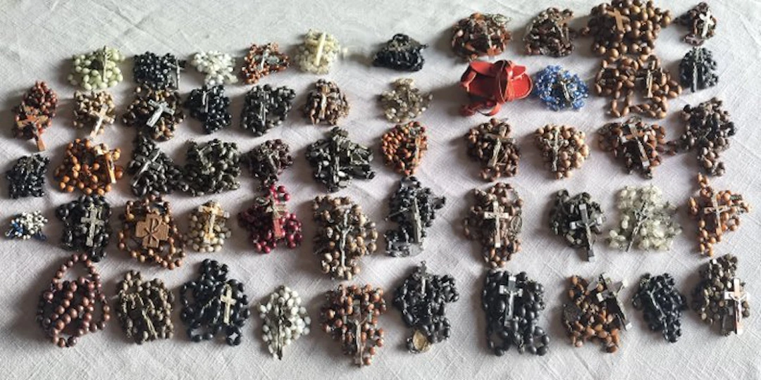 Rosary (50) - Glass - wood - stone - metal - 1940 - 1990...