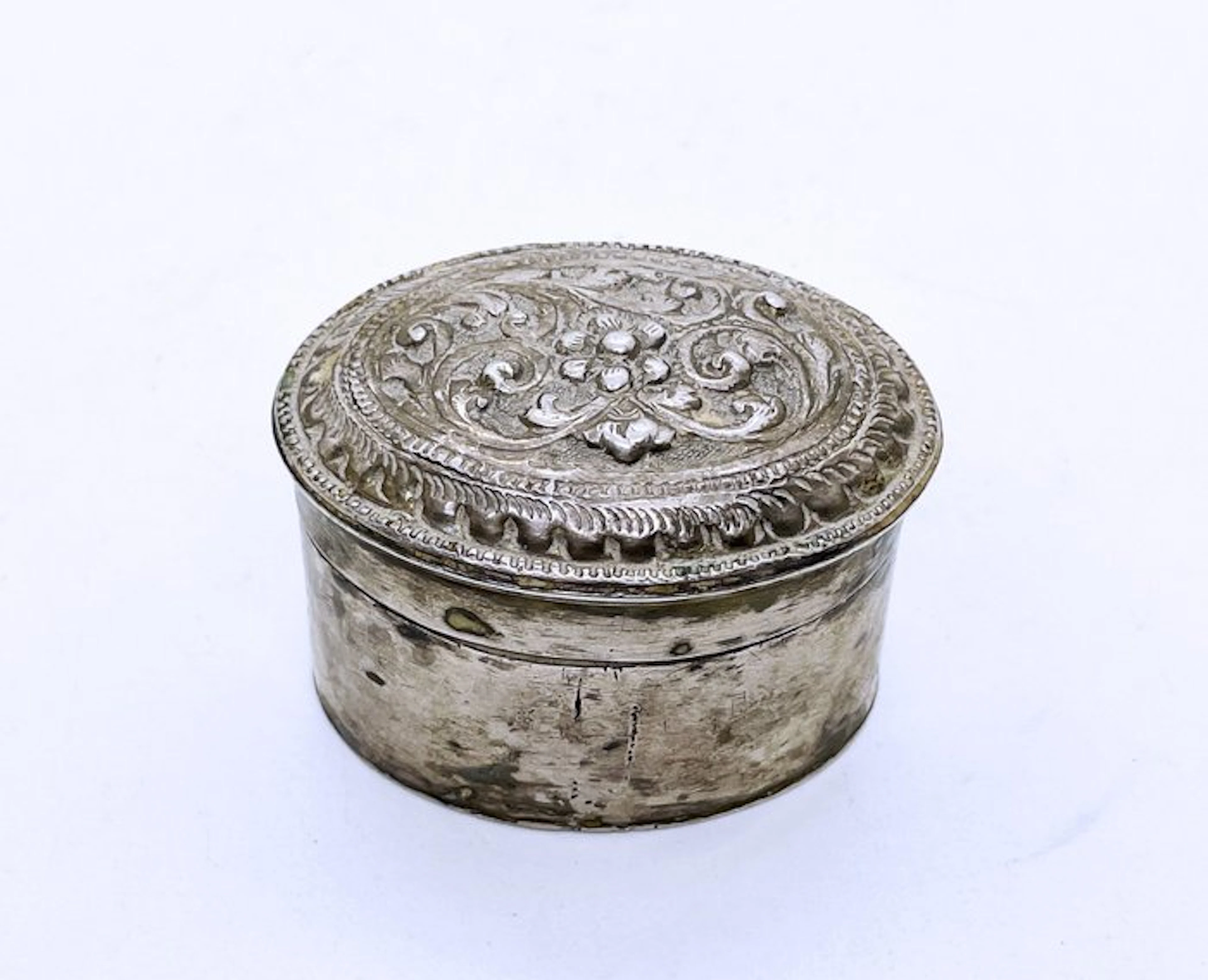 Box - Ancient Burmese lime box - Rangoon, Lower Burma - High-quality silver