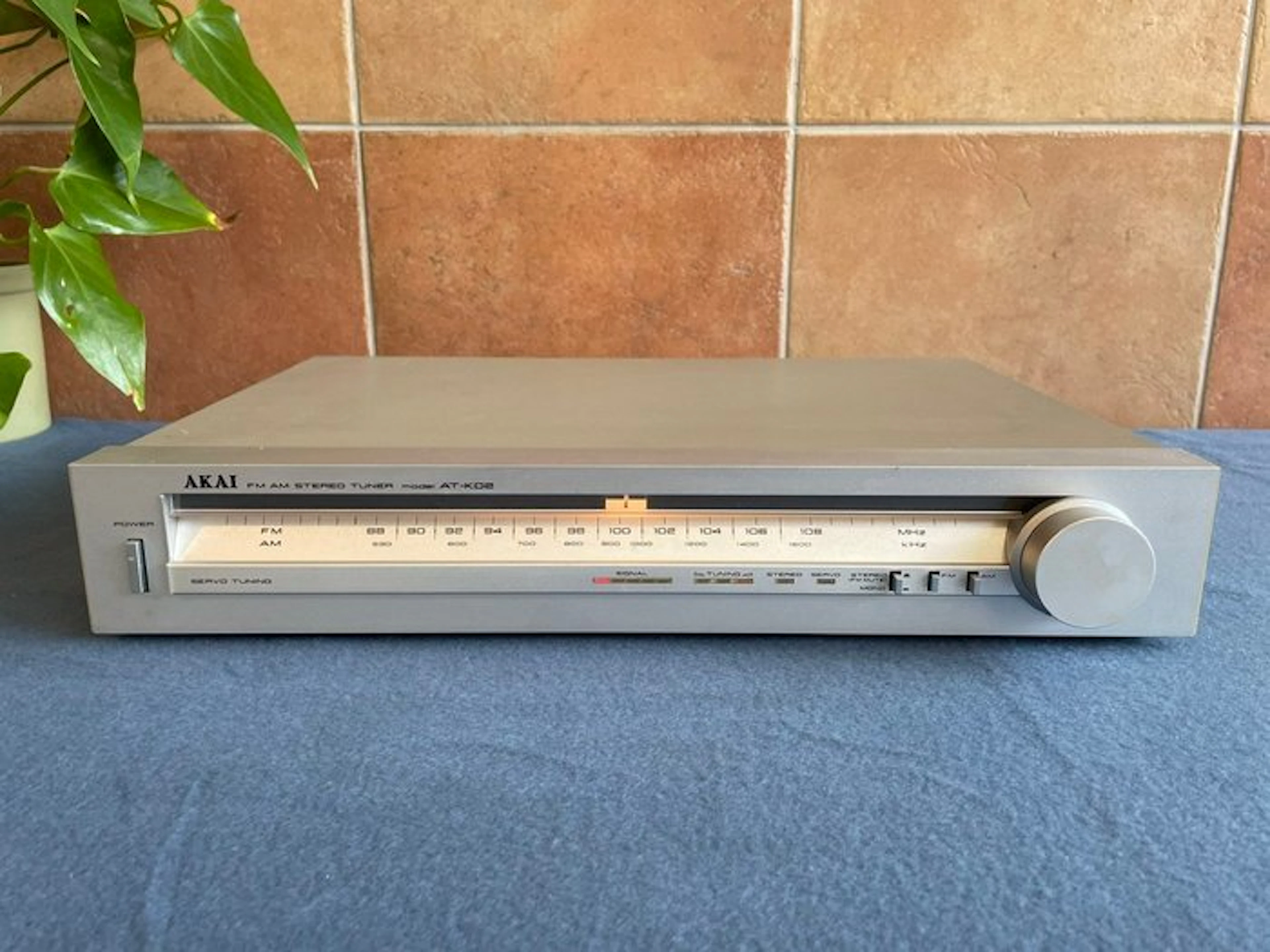 Akai - AT-K02 Analog Stereo Radio Tuner