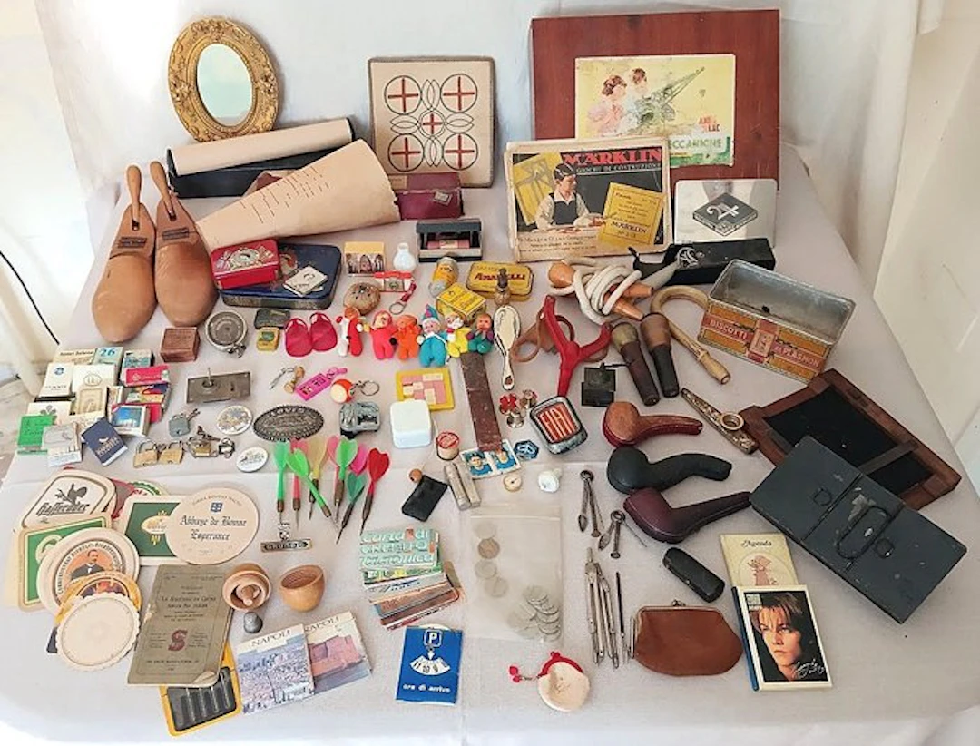 Themed collection - Various objects from different periods.
