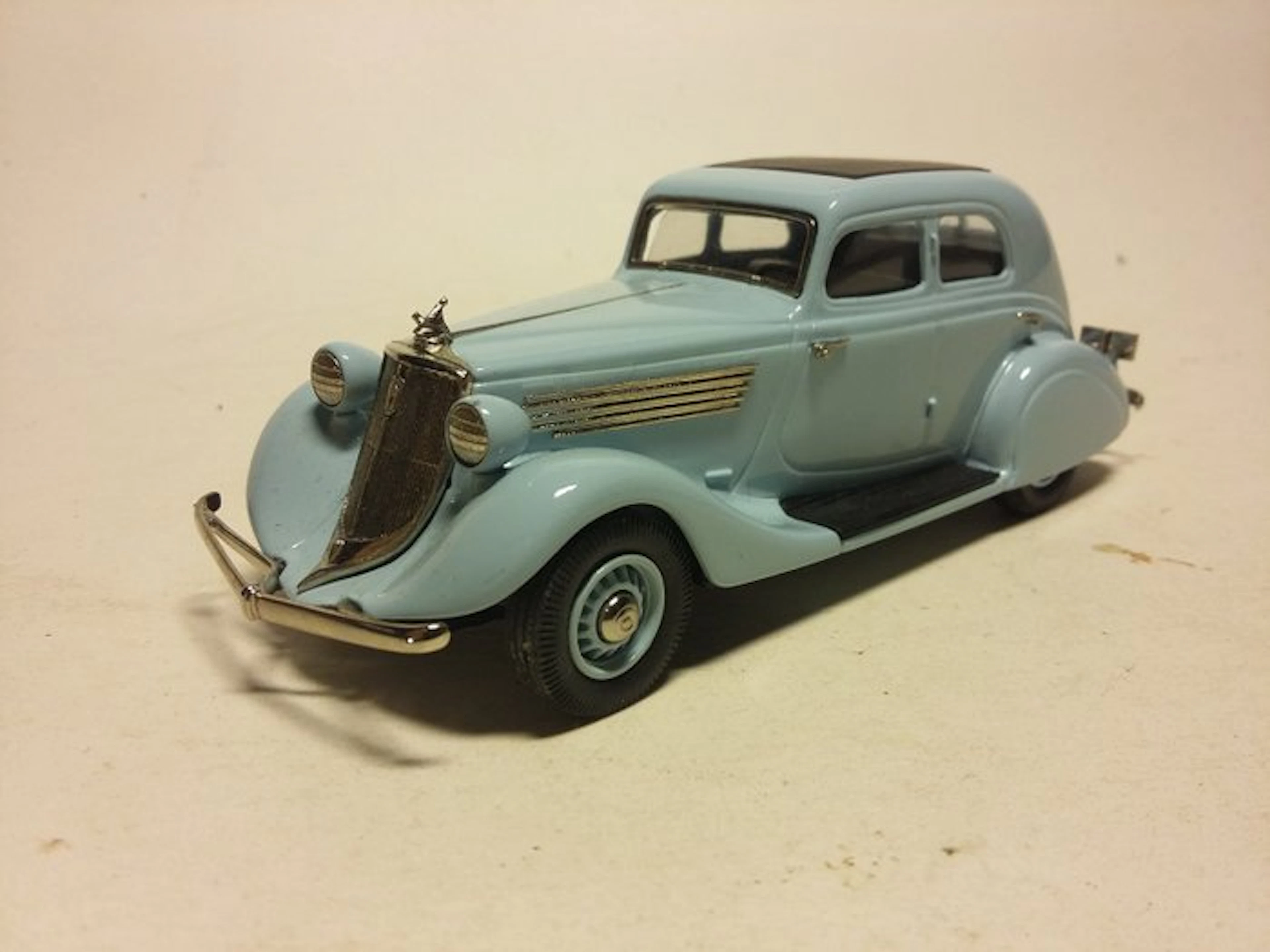 Brooklin 1:43 - Model car - Studebaker Commander 1934 Sedan