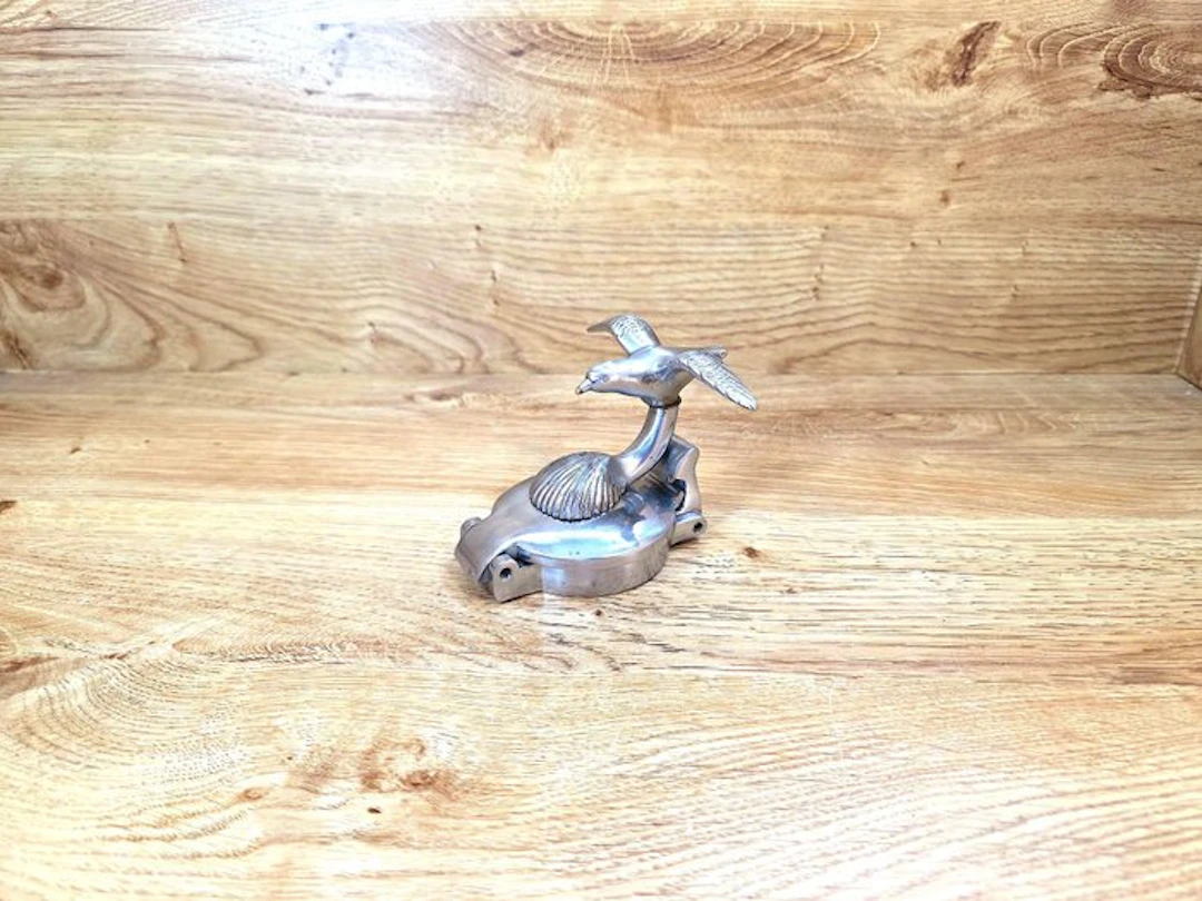 Car mascot (1) - Flying Seagull - 1950-1960