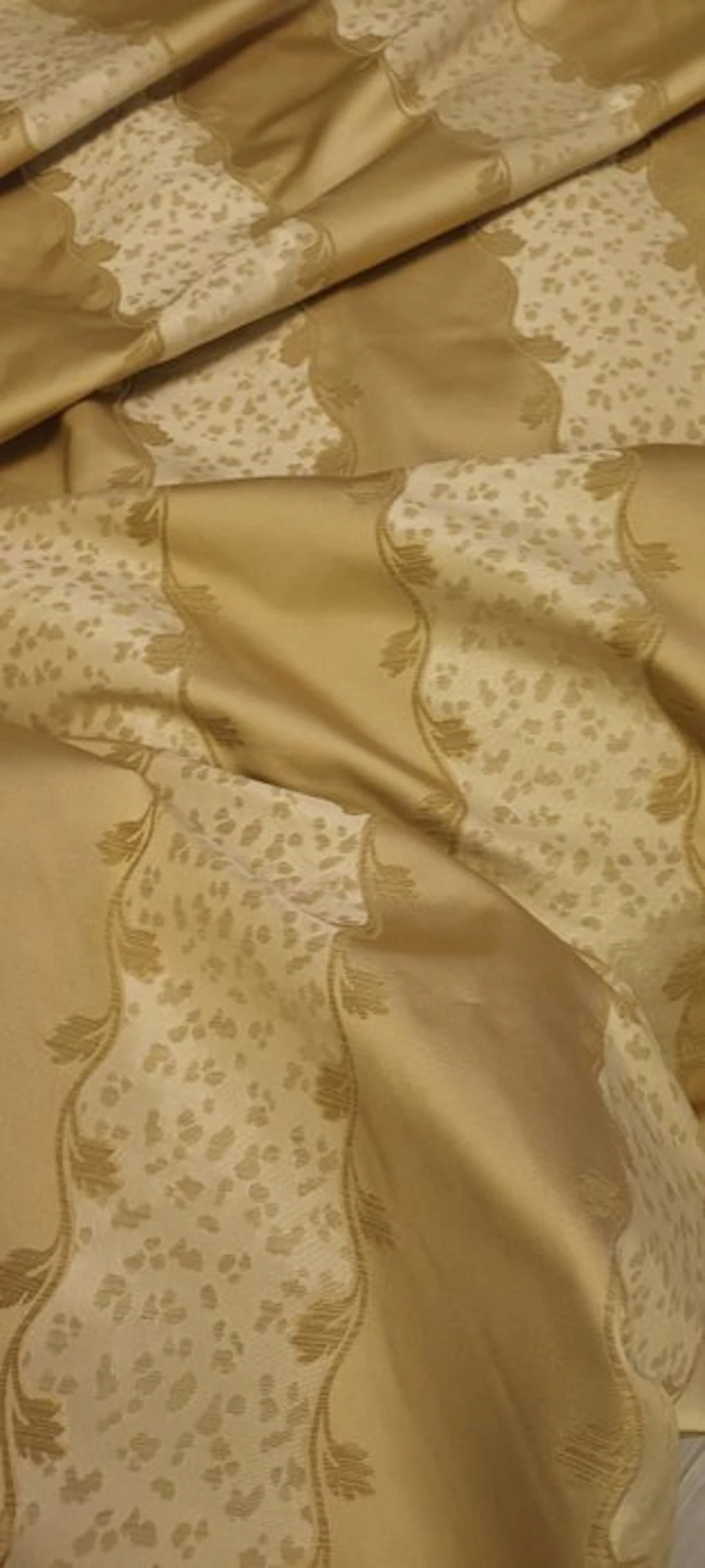 San leucio importante damascato molto elegante 500x140 cm...