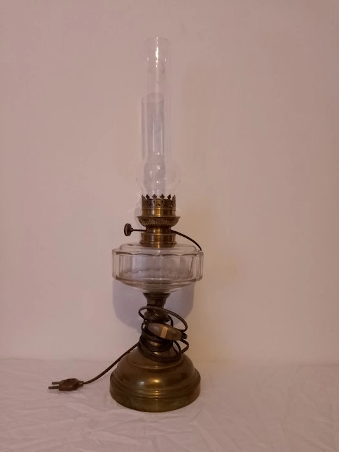 Kerosene lamp (2) - Brass