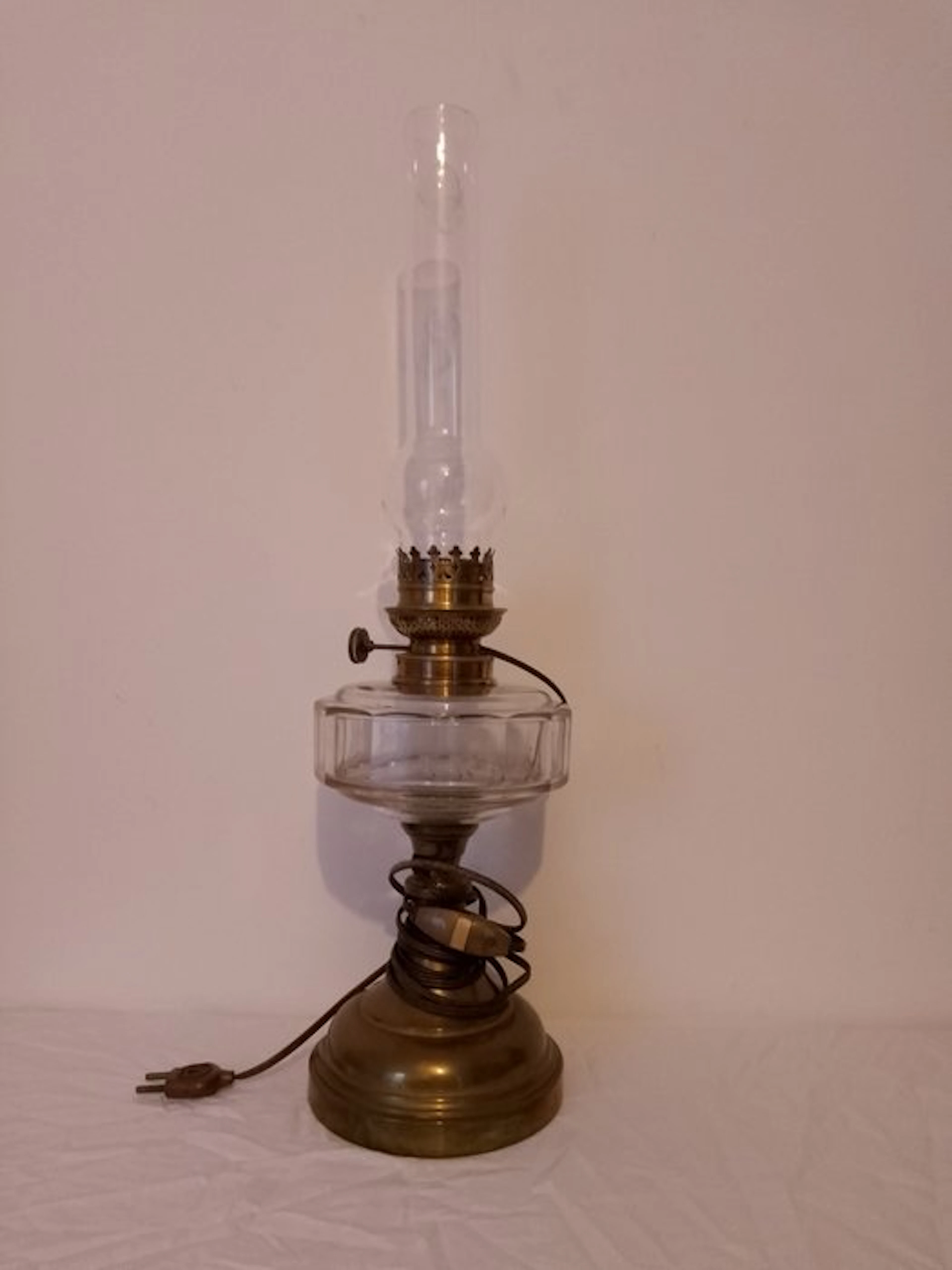 Kerosene lamp (2) - Brass