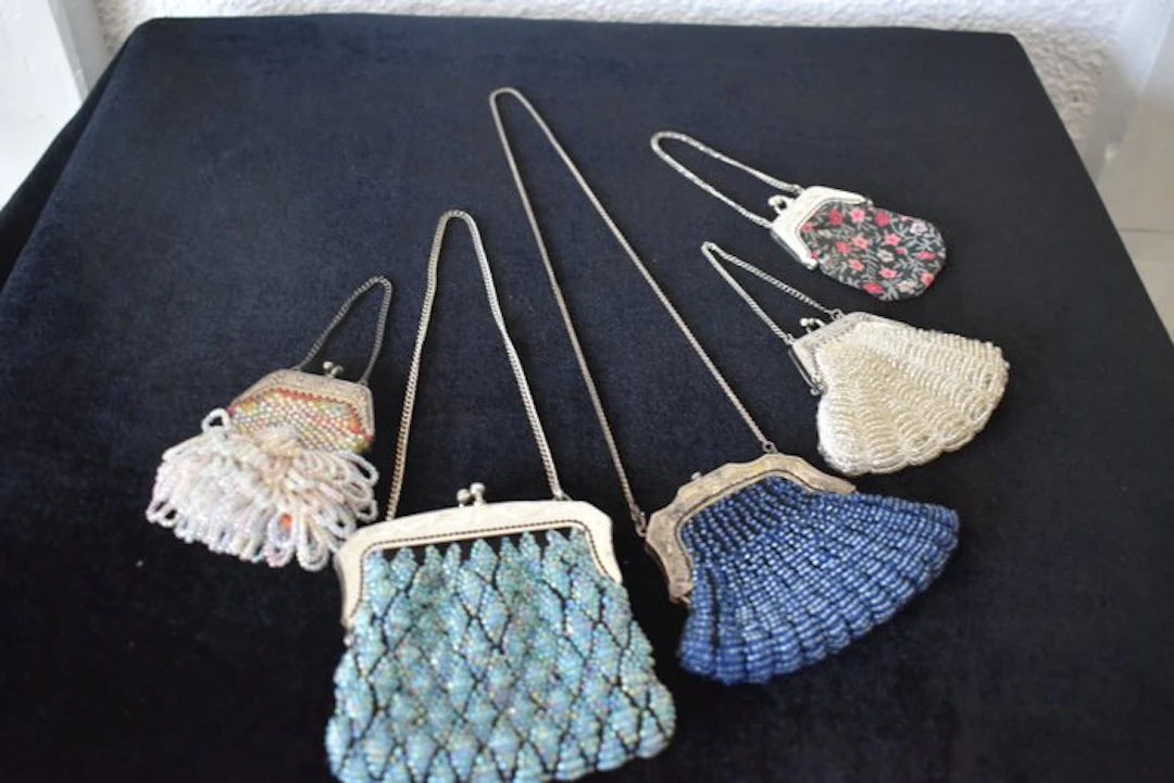 Mooie collectie - Kralenportemonees met beugel en ketting - Väska