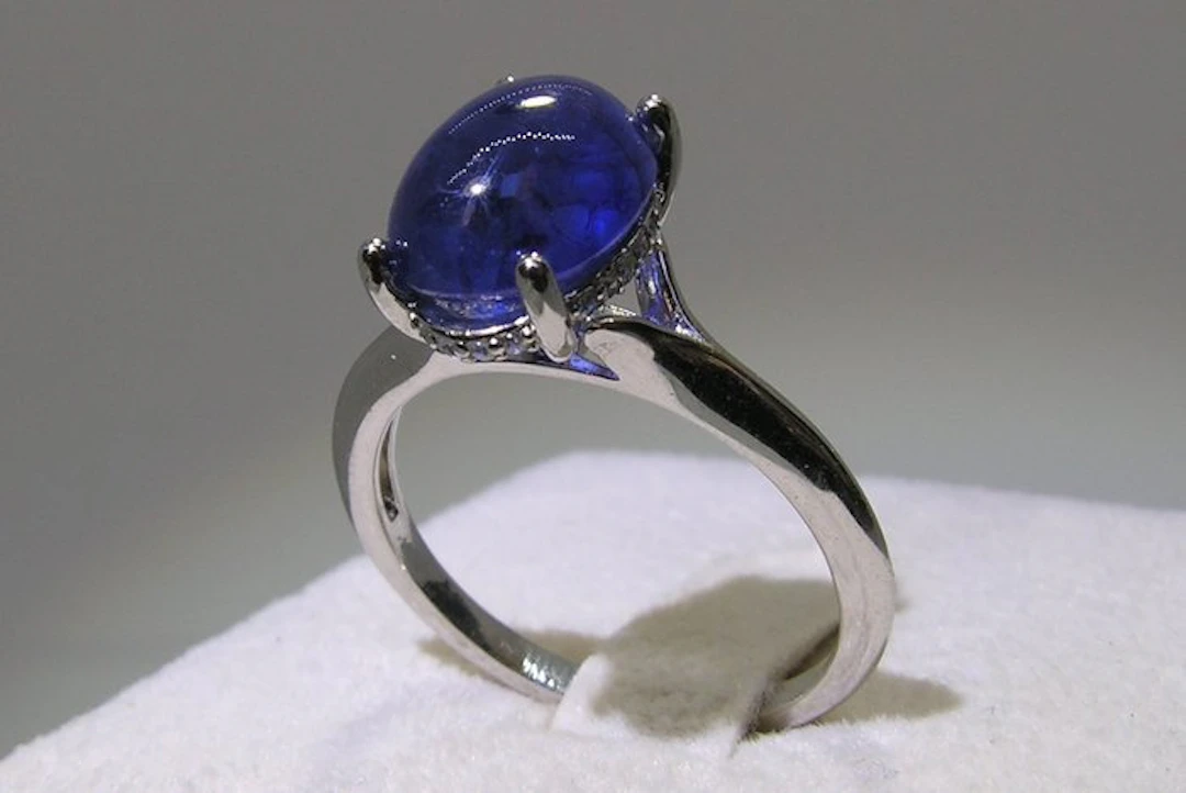 Sapphire Ring - Height: 28.5 mm - Width: 21.1 mm- 3.3 g - (1)