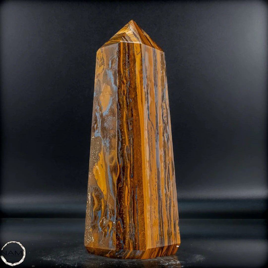 Powerful tiger's eye obelisk – Natural elegance from China- 1135.46 g