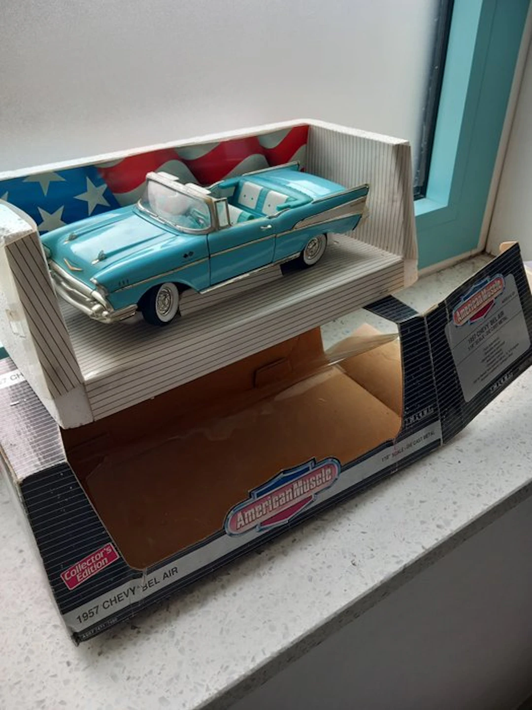 AmericanMuscle 1:18 - Model coupé - 1957 Chevy Bel Air