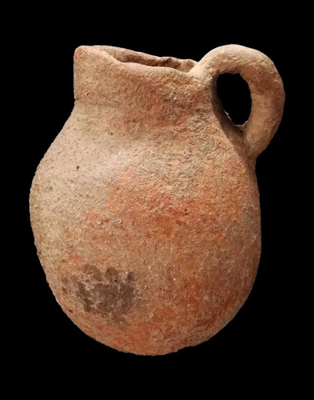 Phoenician Terracotta - Pitcher with a handle - Bronze Age 3500–2000 BCE.