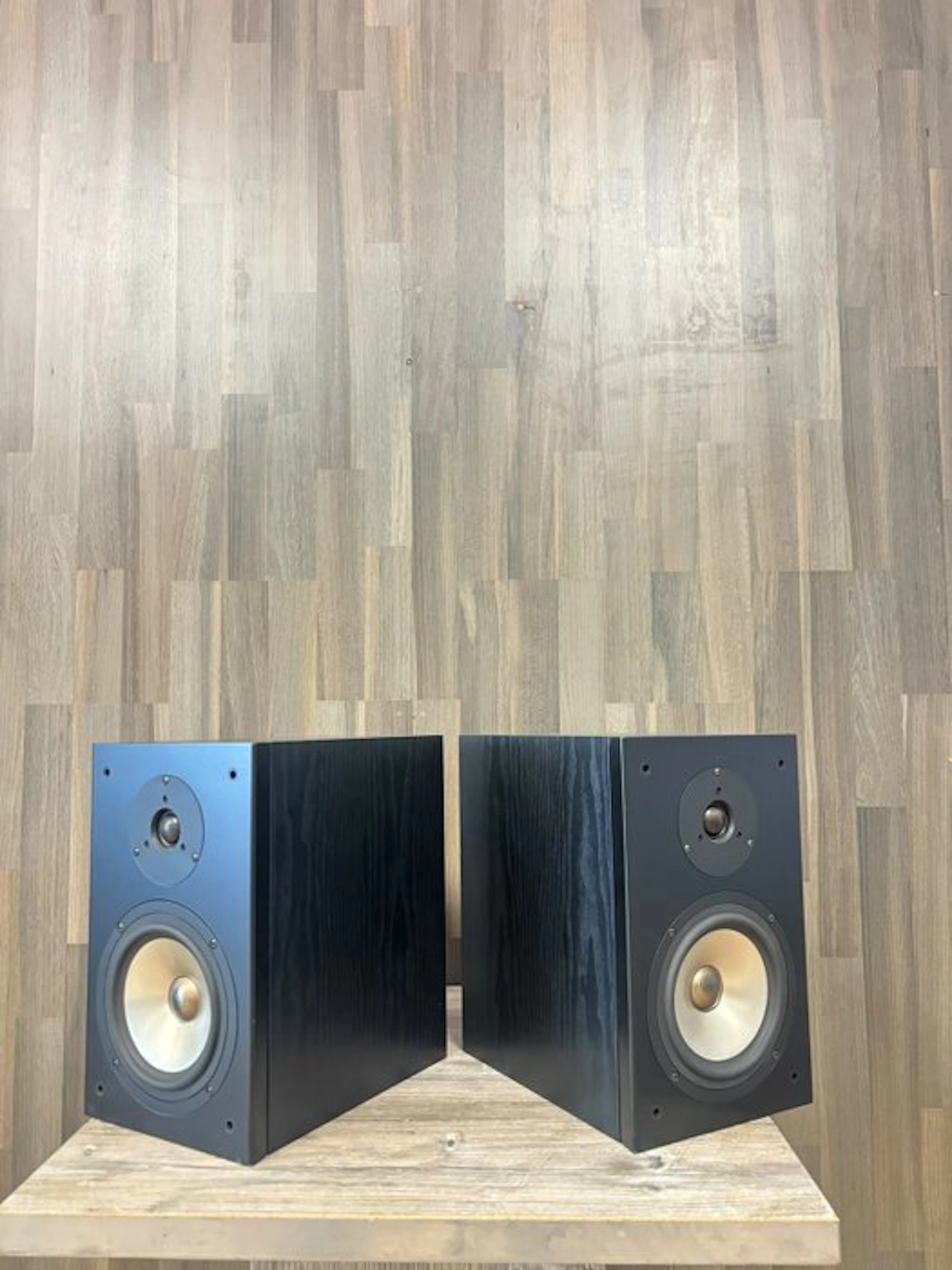 ALR Jordan - Entry 2M / 2-Way Bass Reflex Compact Bookshelf Speaker set