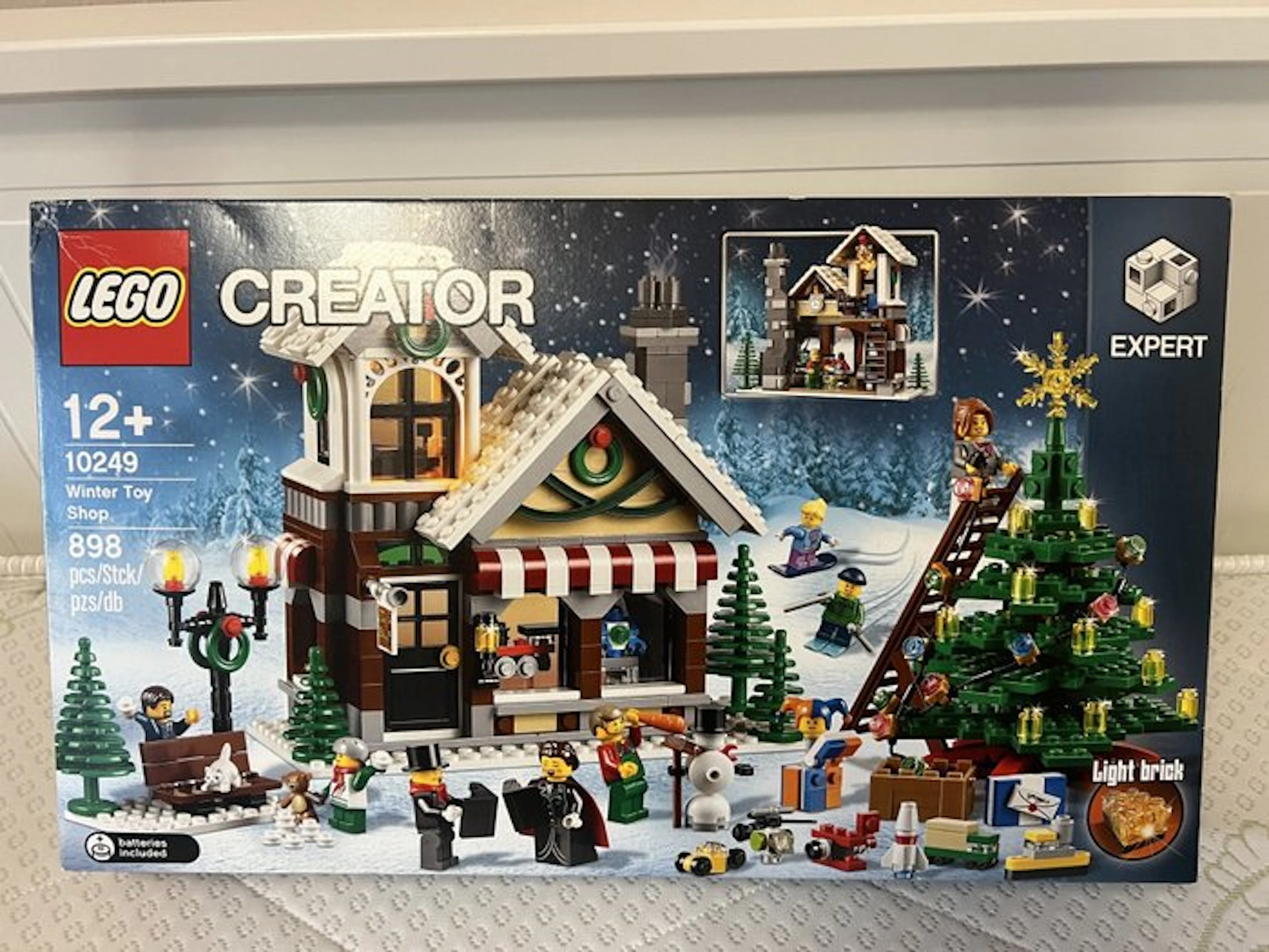 LEGO Set - 10249 - Creator Expert - Winter Toy Shop