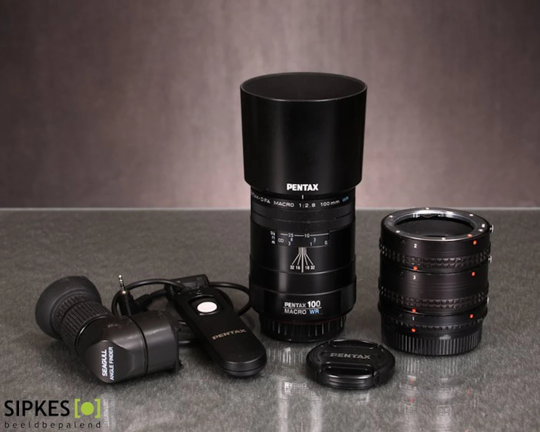 Pentax // Pentax-D FA 100mm 2.8 Macro (1:1) WR + Set...