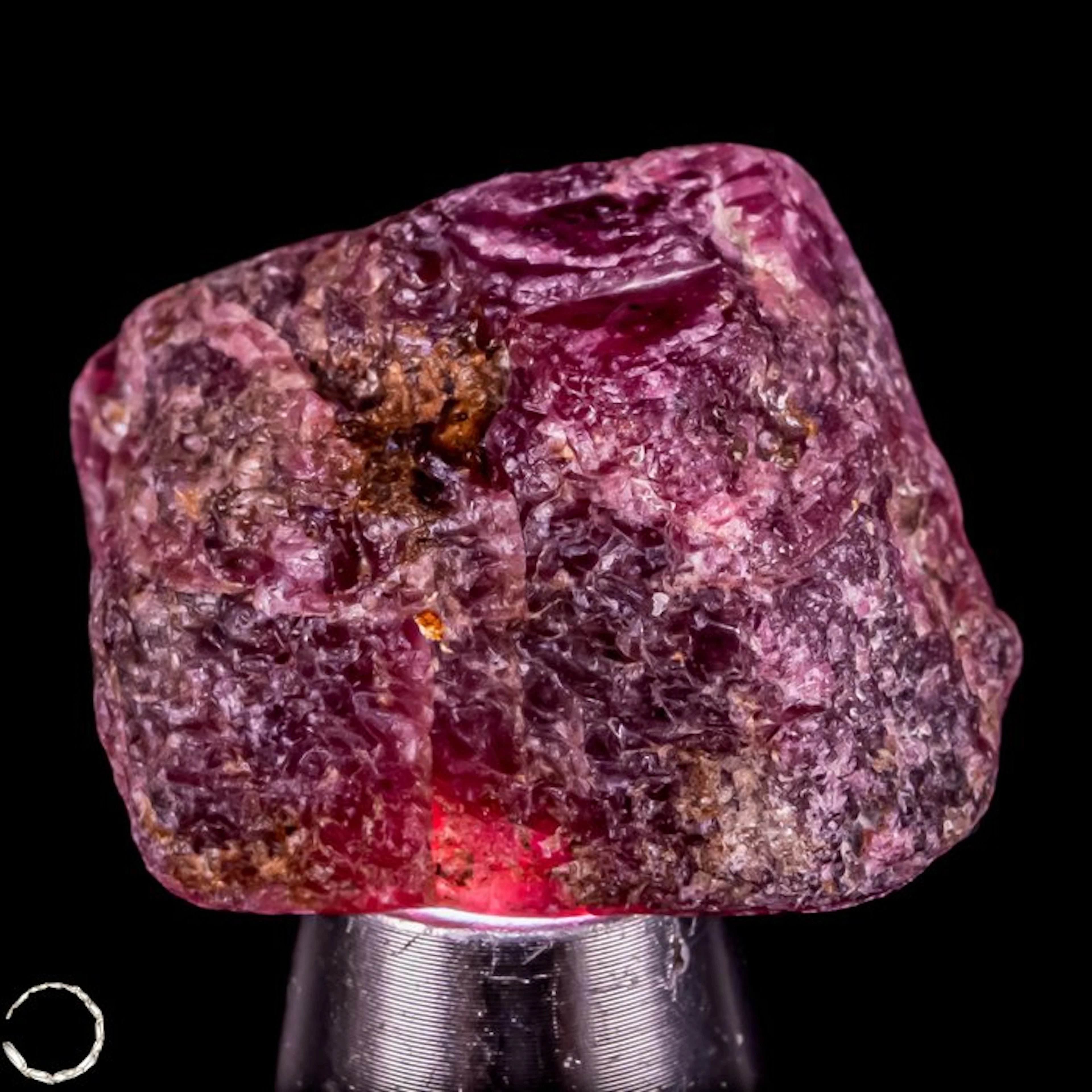Extraordinary raw ruby crystal – Intense red natural...