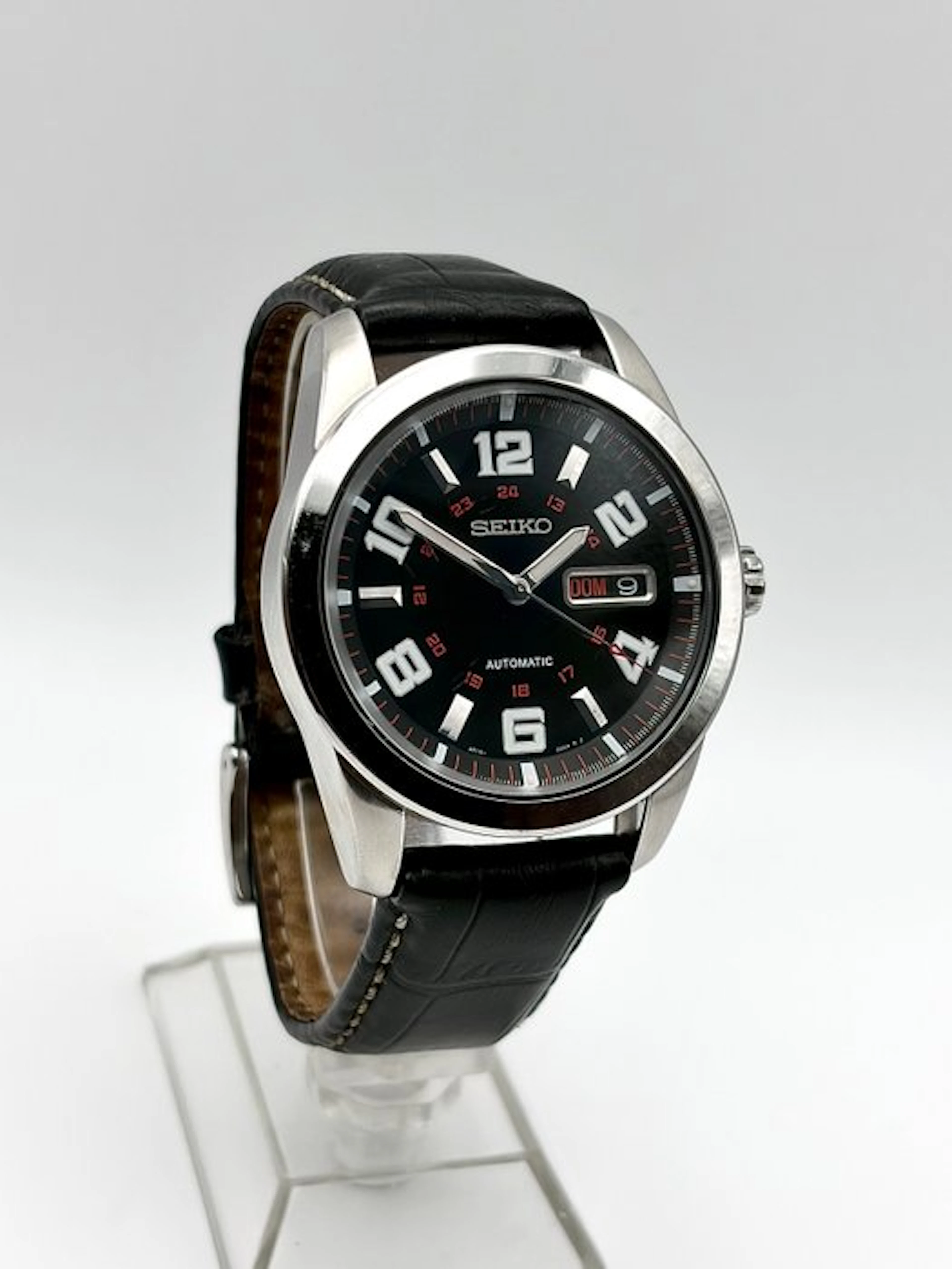 Seiko - Superior Automatic – Black & Red Sport Dial - No...