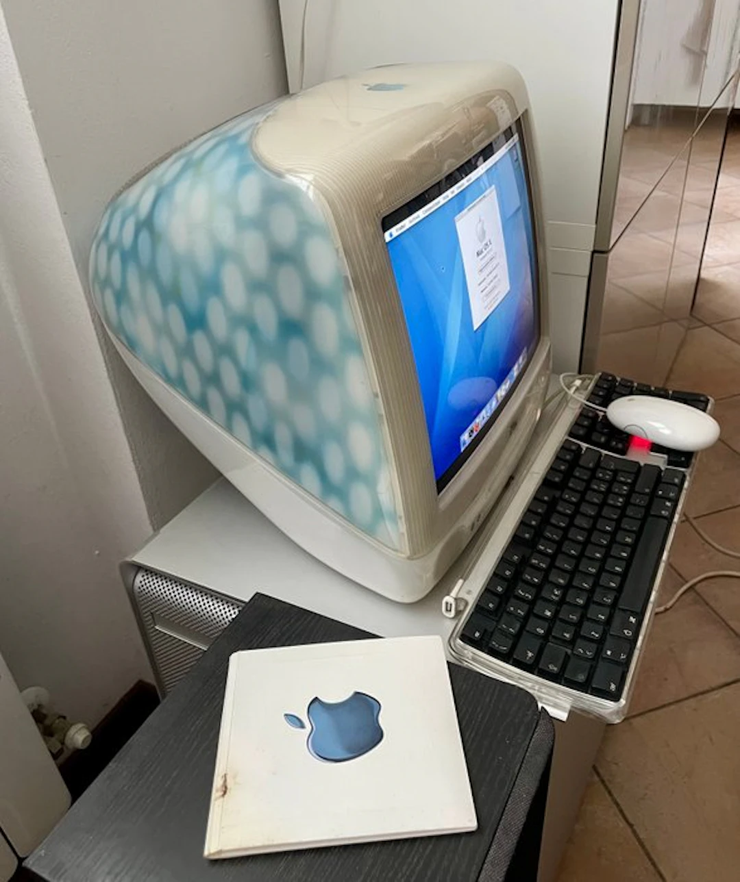 Apple iMac G3 - Blue Dalmatian - Macintosh