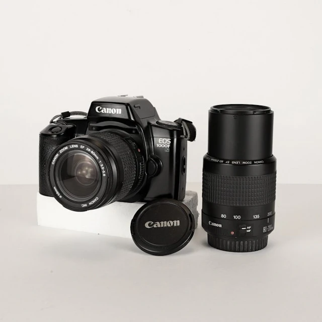 Canon EOS 1000F + EF 28-80 + EF 80-200 Analogue camera