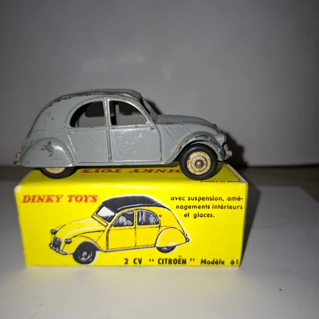Dinky Toys 1:43 - Model car - Citroën 2CV Modèle 61