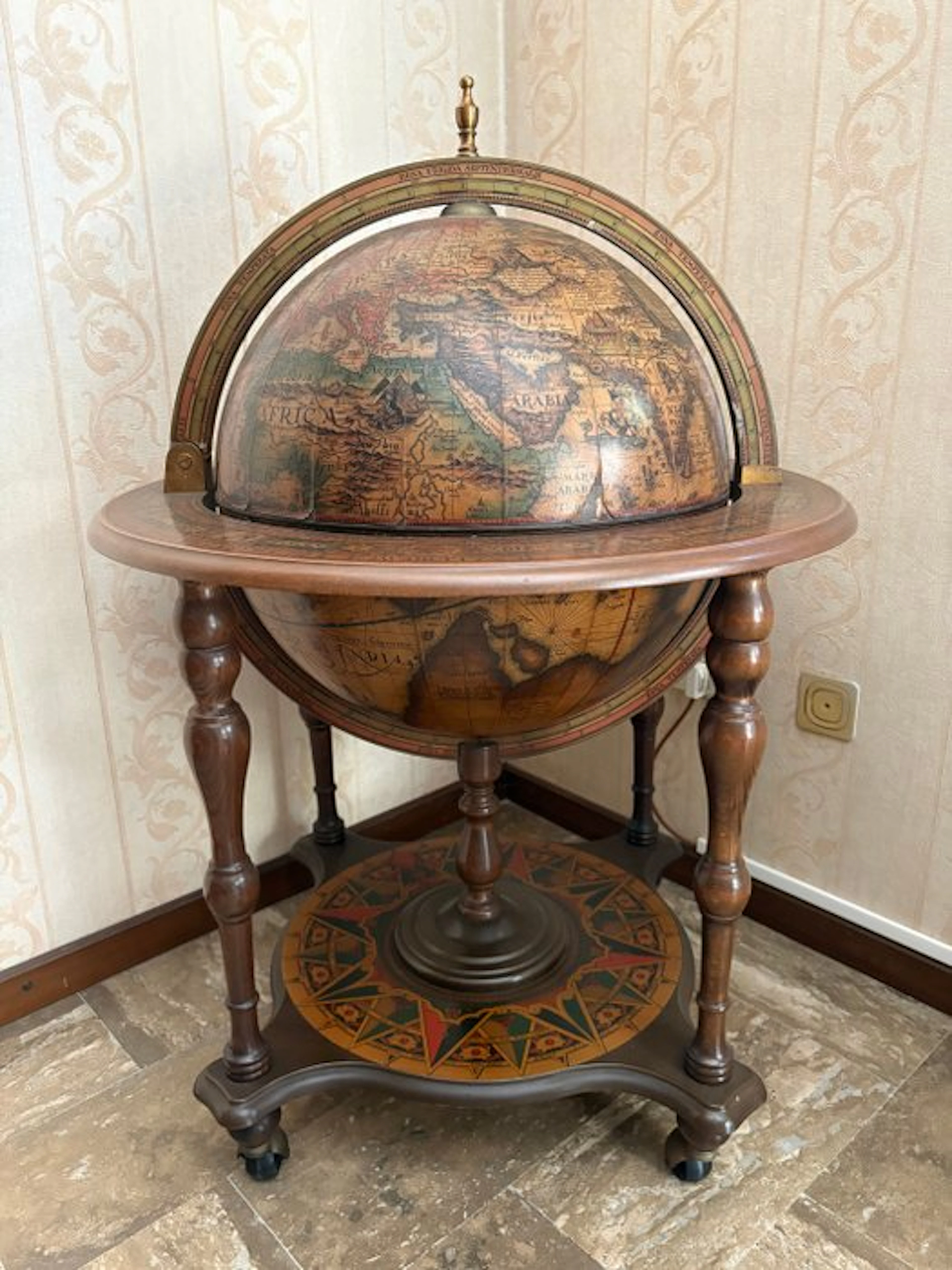 Globe bar - Wood