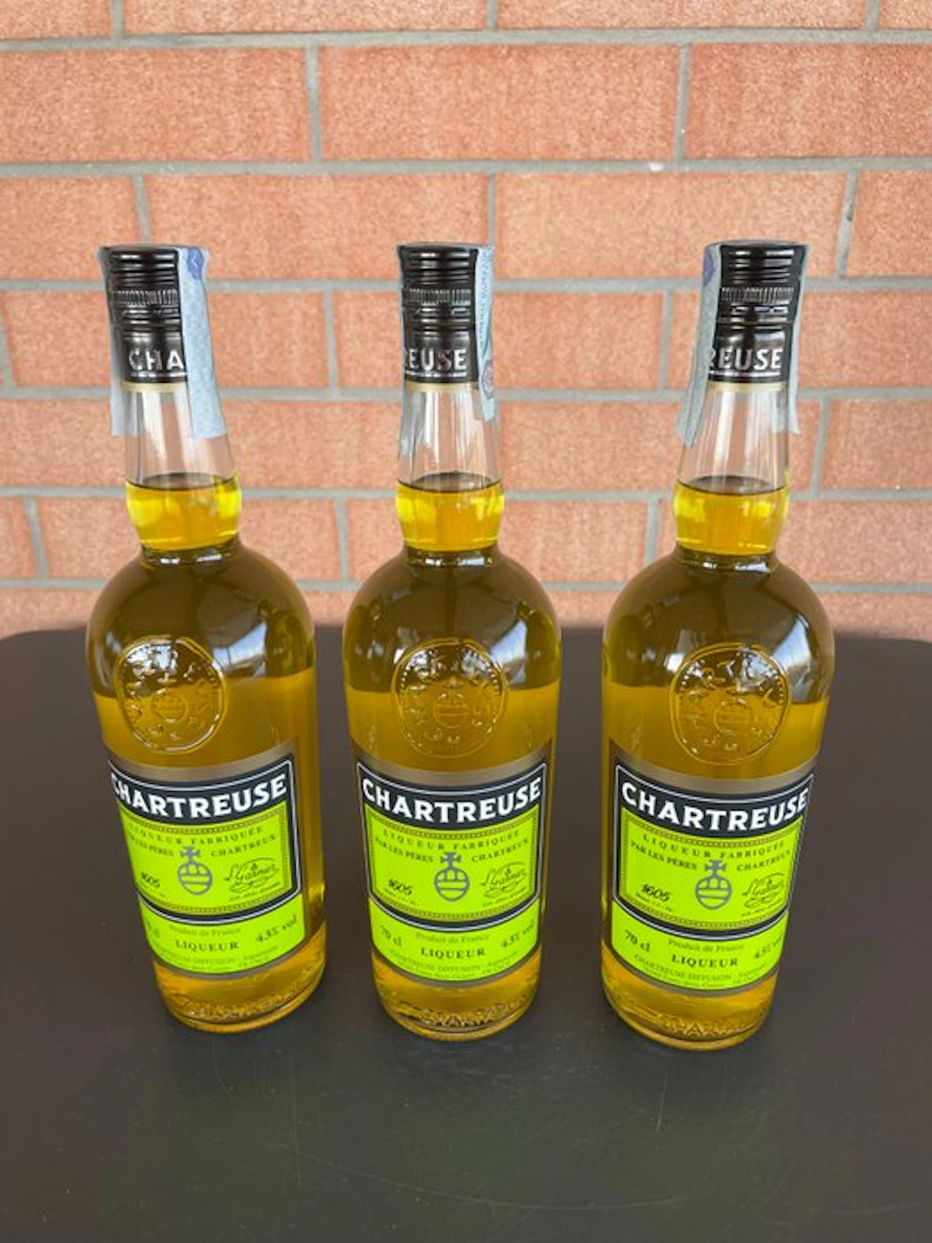 Chartreuse - Yellow - Aiguenoire - b. 2026 - 70cl - 3 bottles