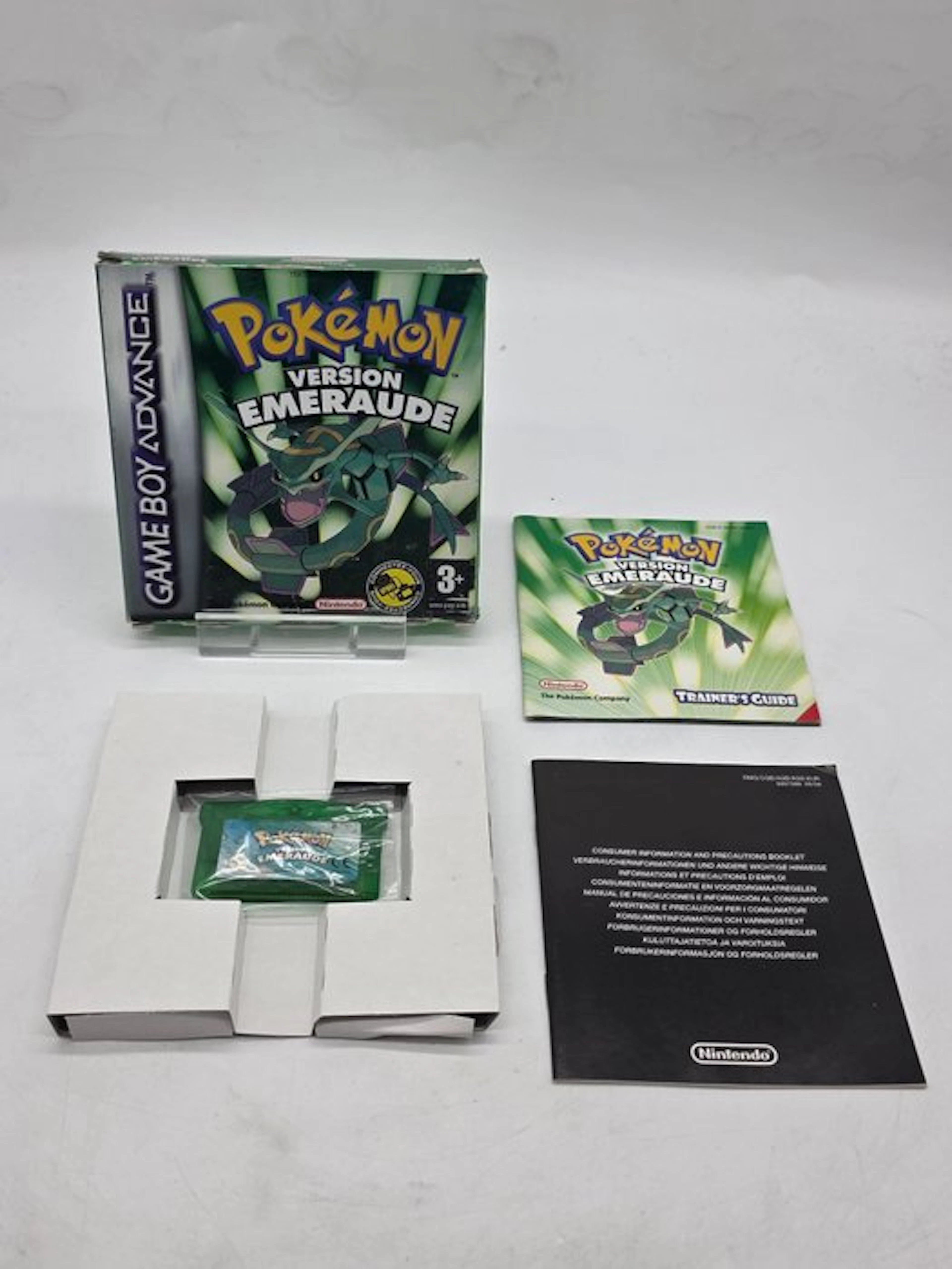 Nintendo - Gameboy Advance - Pokémon Emerald Version...