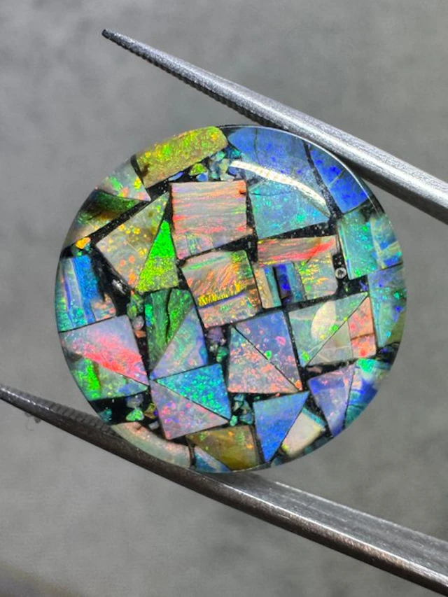 Monarch opal cabochon doublet - 19.75 carats. No reserve! Cabochon- 3.95 g