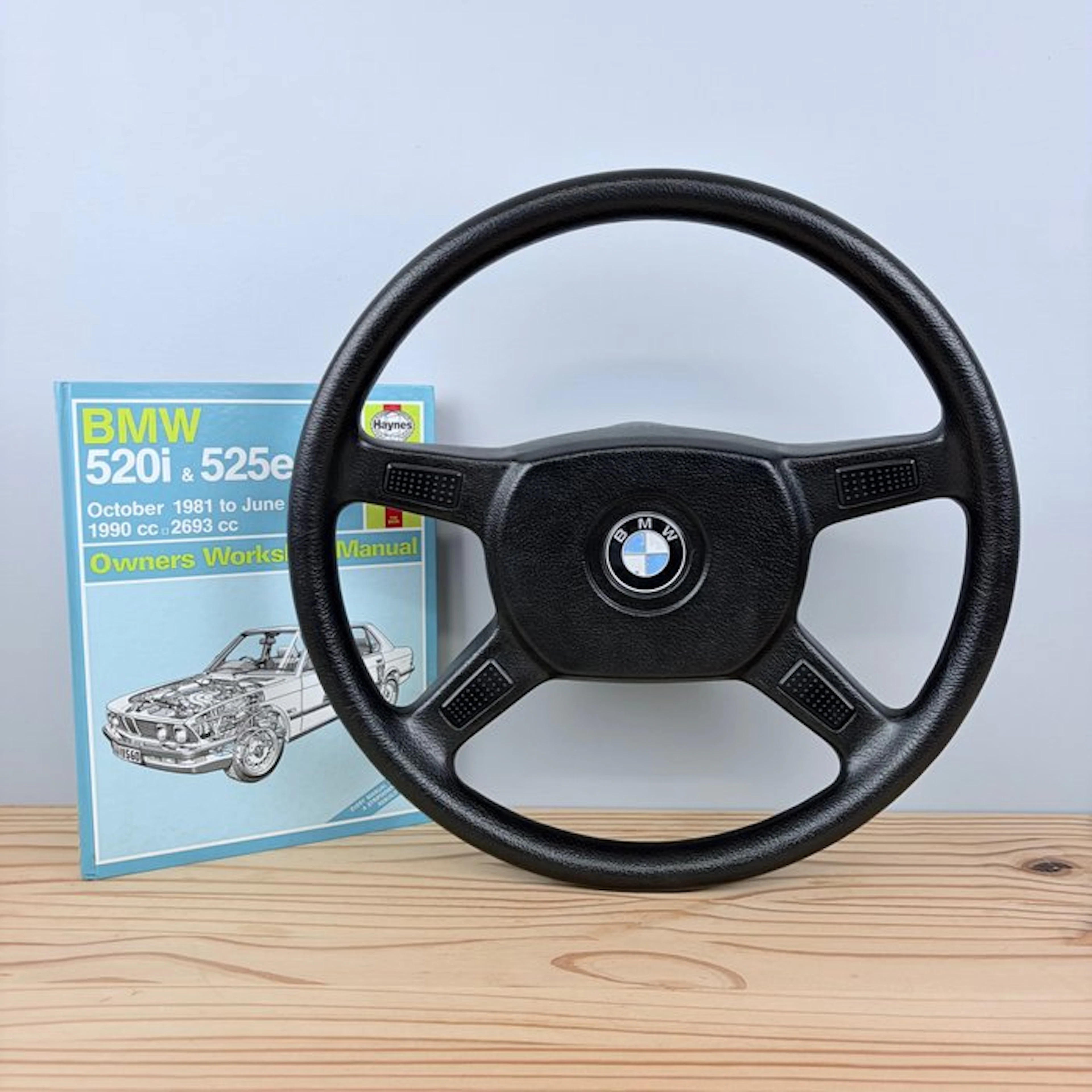 Dashboard instrument (2) - BMW - BMW 5-series E28...