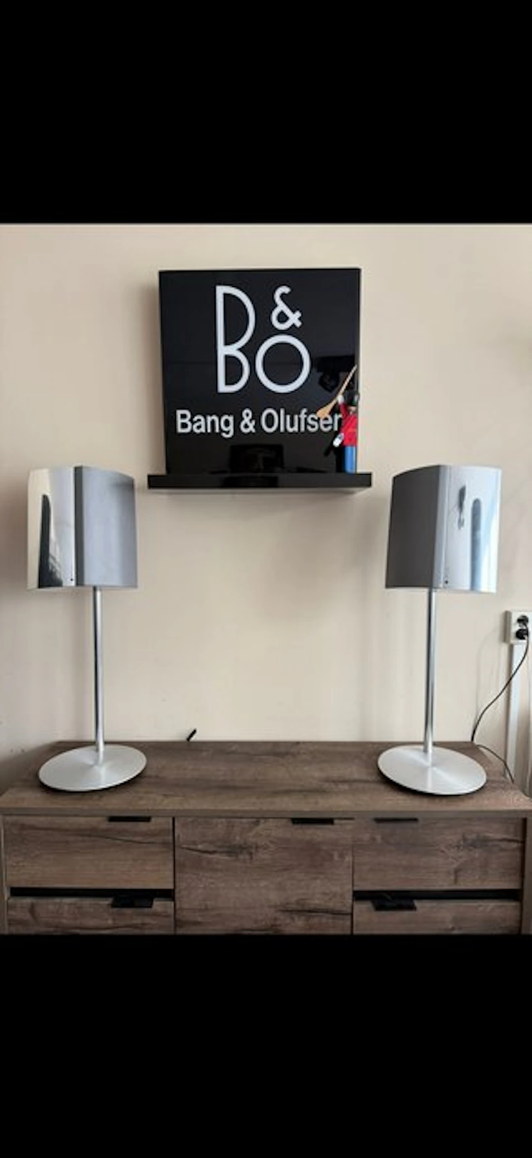 Bang & Olufsen - BeoLab 4000 set on very rare stands Speaker set