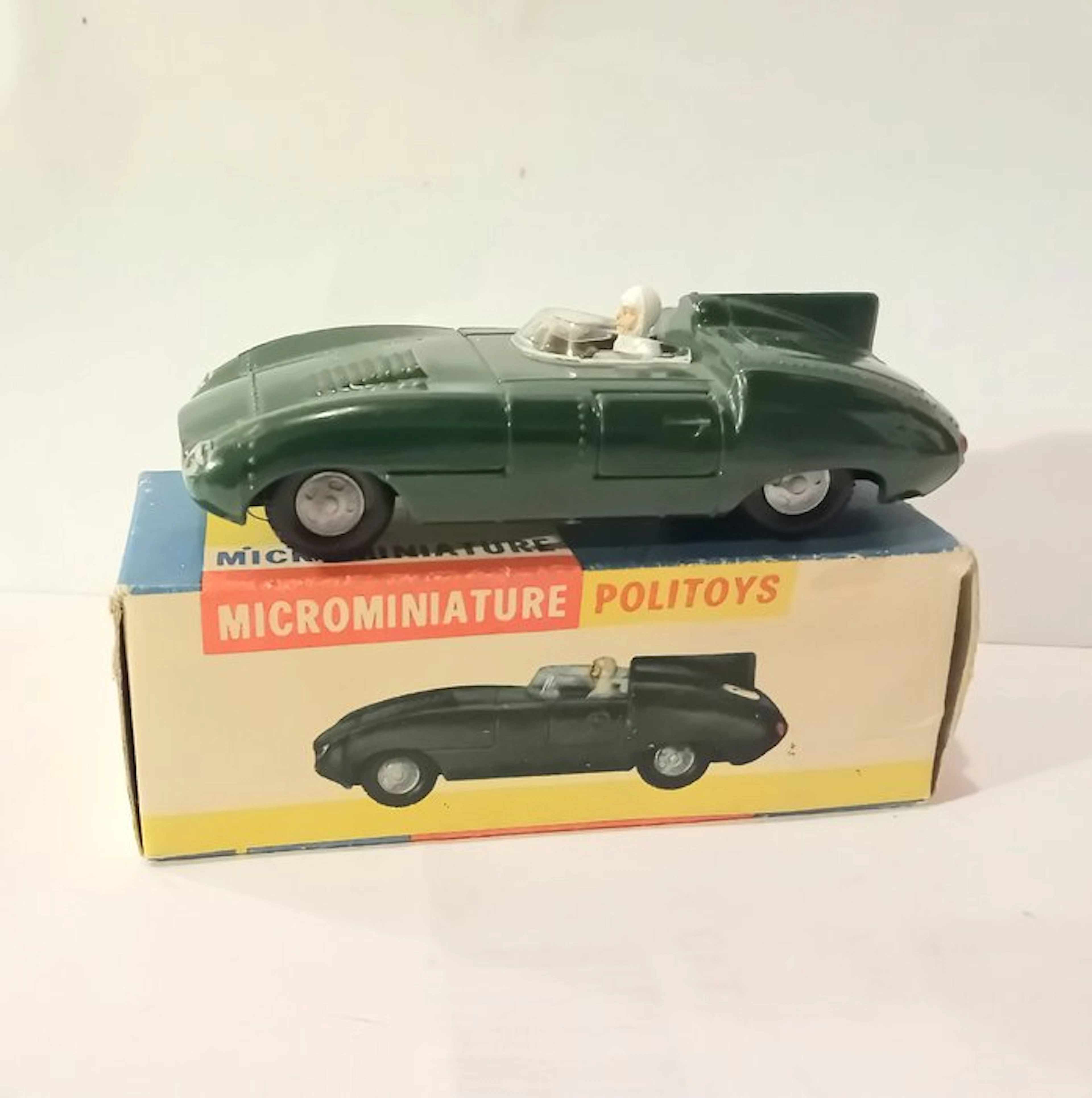 Politoys 1:43 - Model race car - Jaguar D type 'Le Mans' (55)