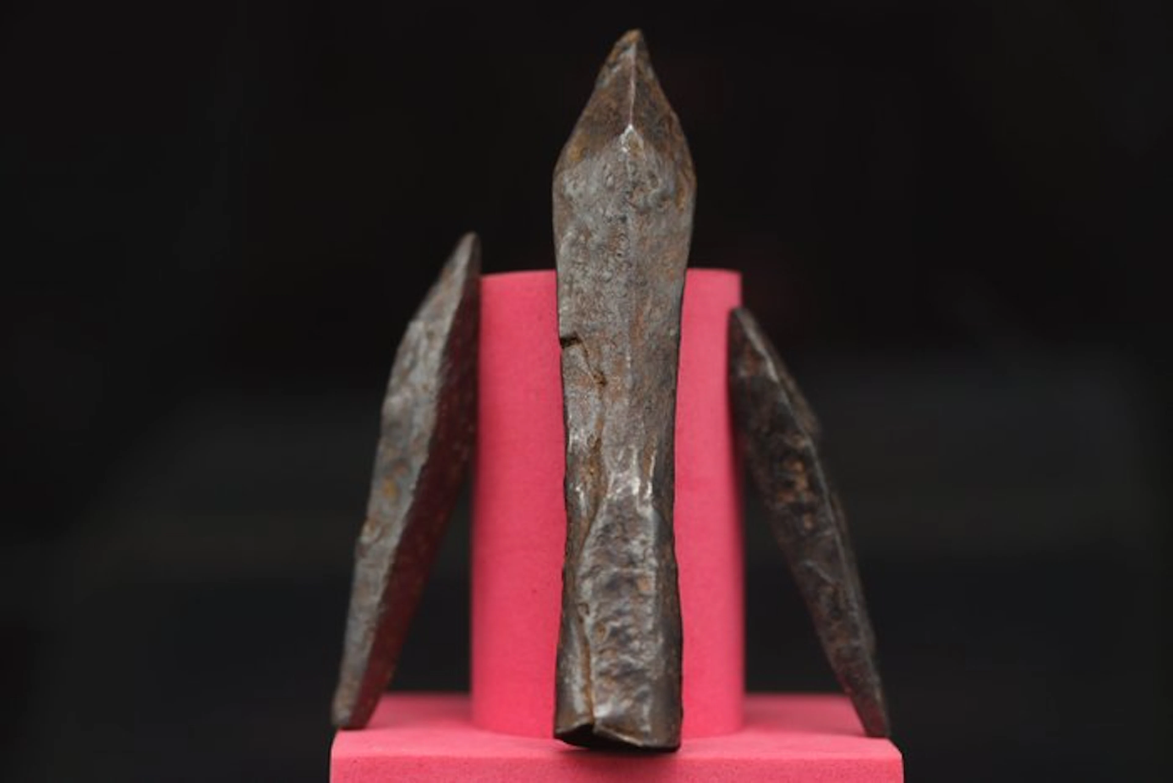 Medieval (Gothic) - 3 x Iron Arbalist Crossbow Bolts - 9 cm (No reserve price)
