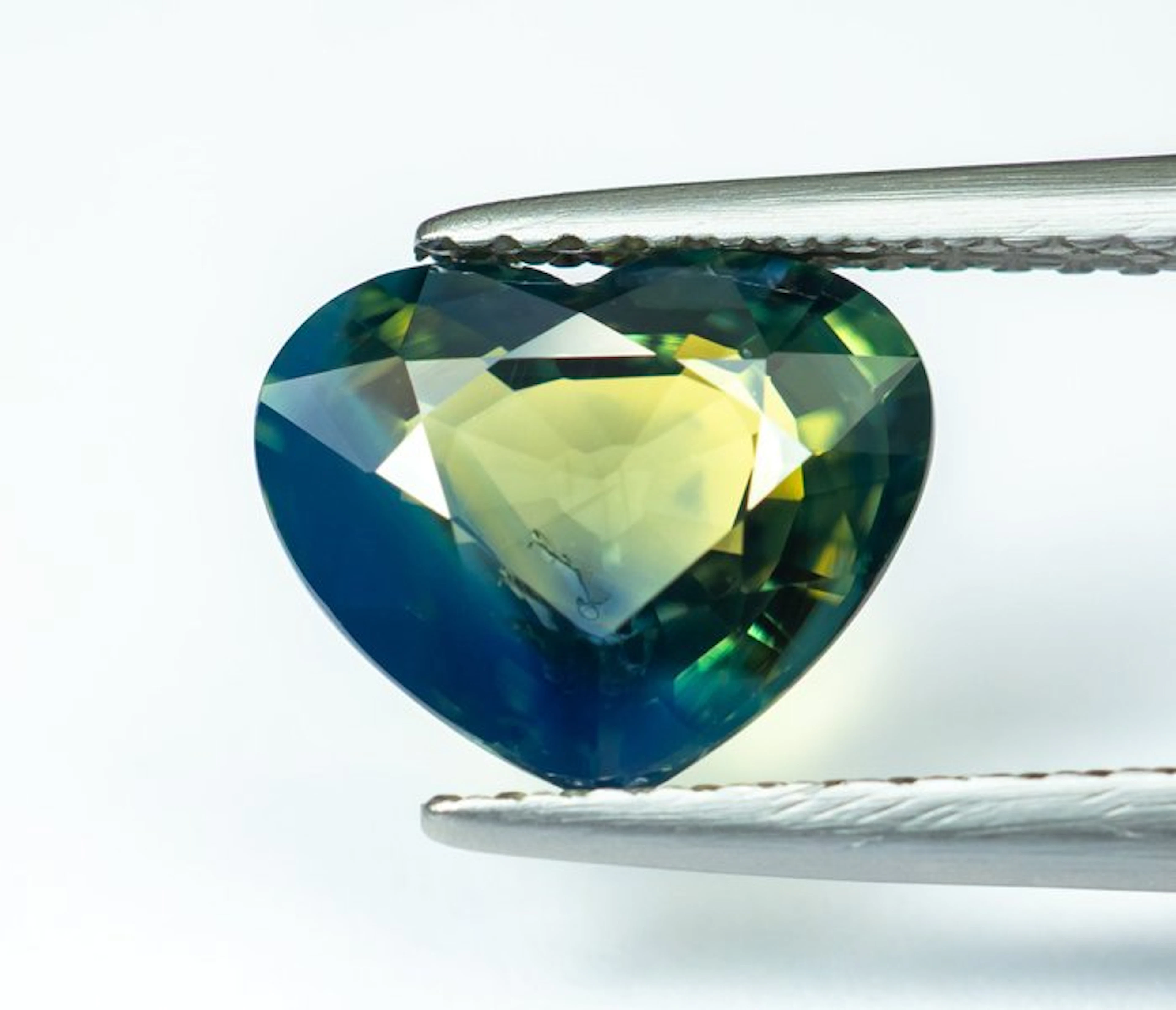 No reserve price Sapphire - 2.54 ct - Bellerophon Gemlab - Multicolor