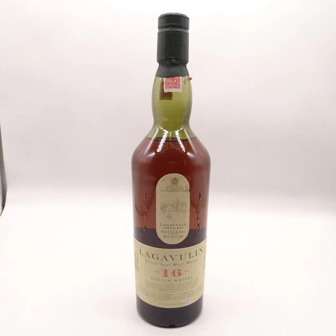 Lagavulin 16 years old White Horse - b. 1990s - 70cl