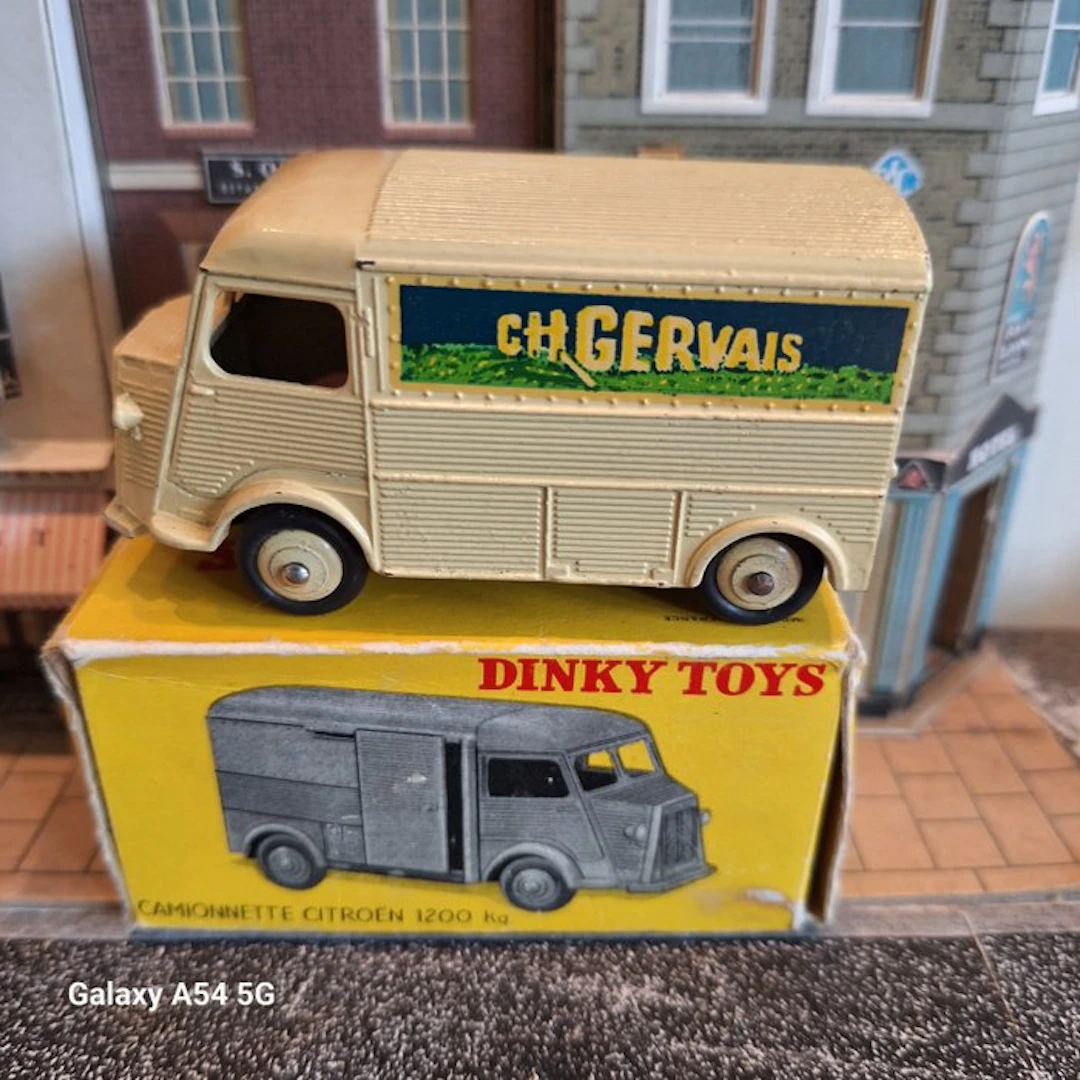 Dinky Toys 1:43 - Model car - Dinky Toys - Gervais