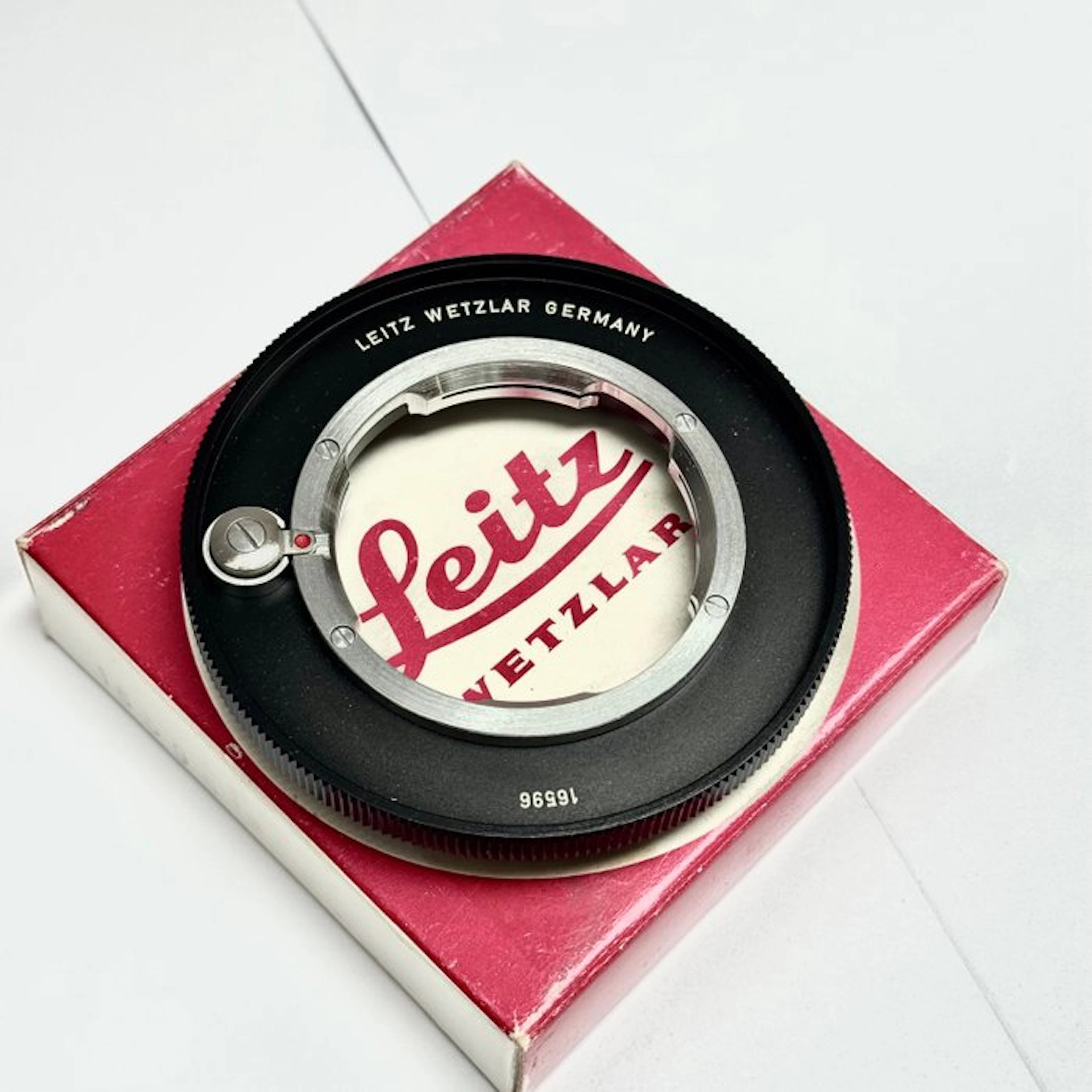 Leitz Wetzlar 16596 UOOND Adapter Ring – Boxed Camera accessories