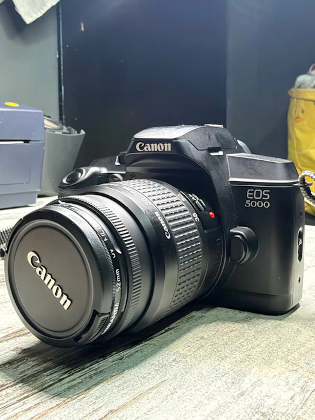 Canon EOS 5000 + EF 4.5-5.6/38-76mm | Digital camera