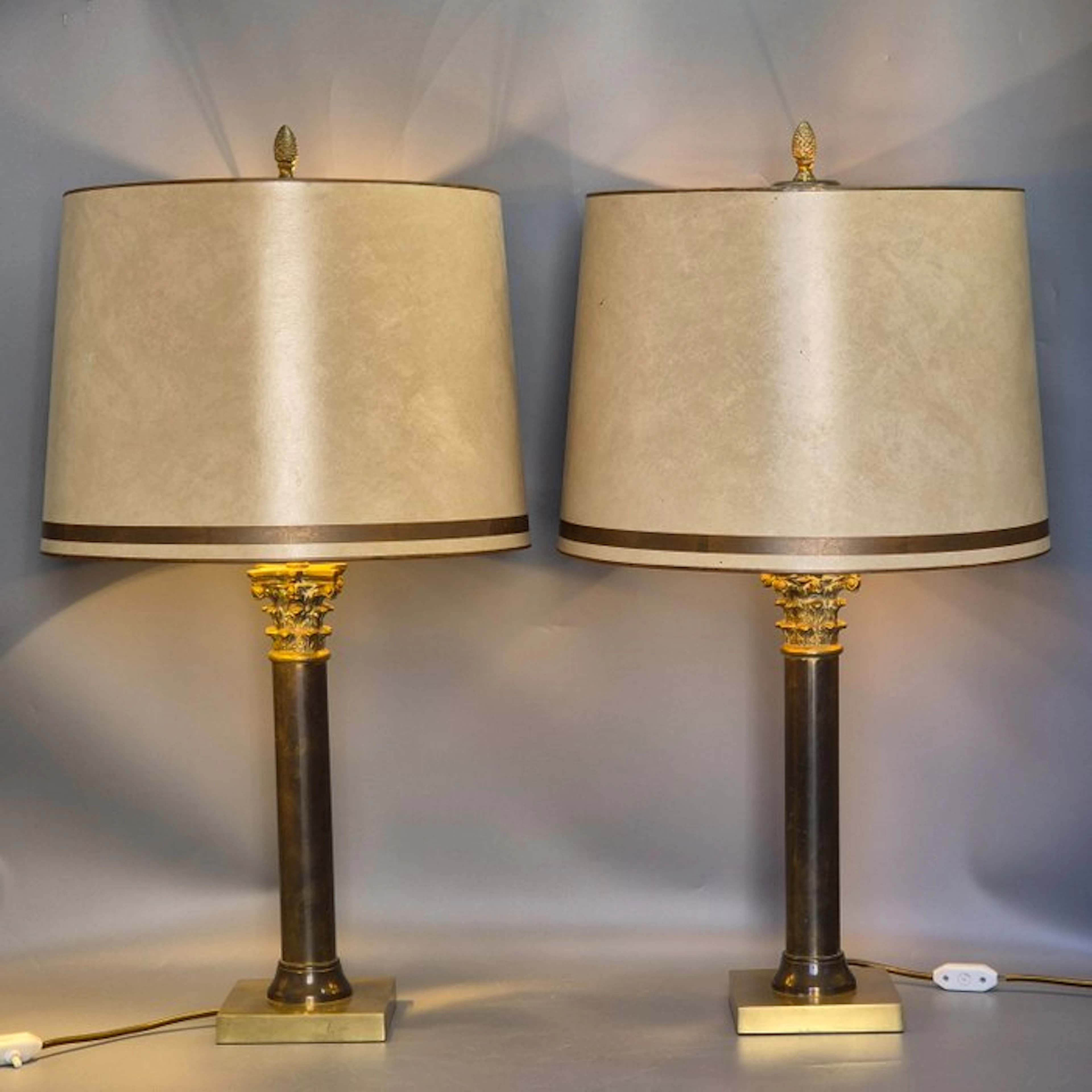Elegante Vintage Tischleuchte – Karl Marmor-Optik Lampenfuß - Table