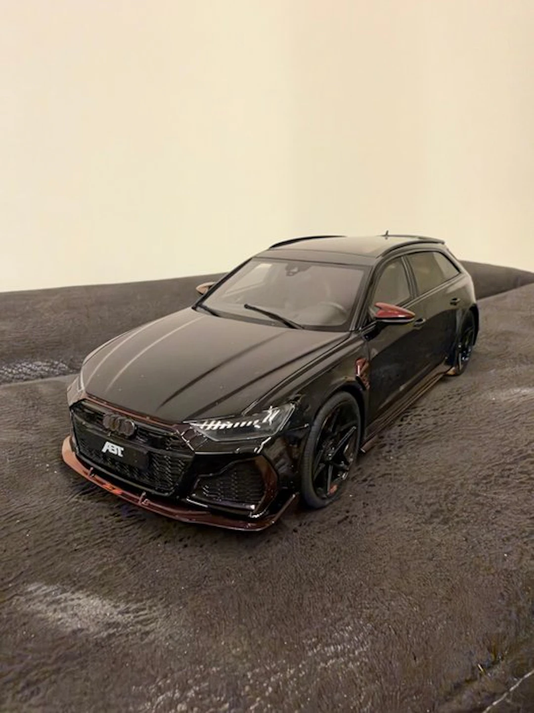 GT Spirit 1:18 - Model car - ABT RS6-R Avant