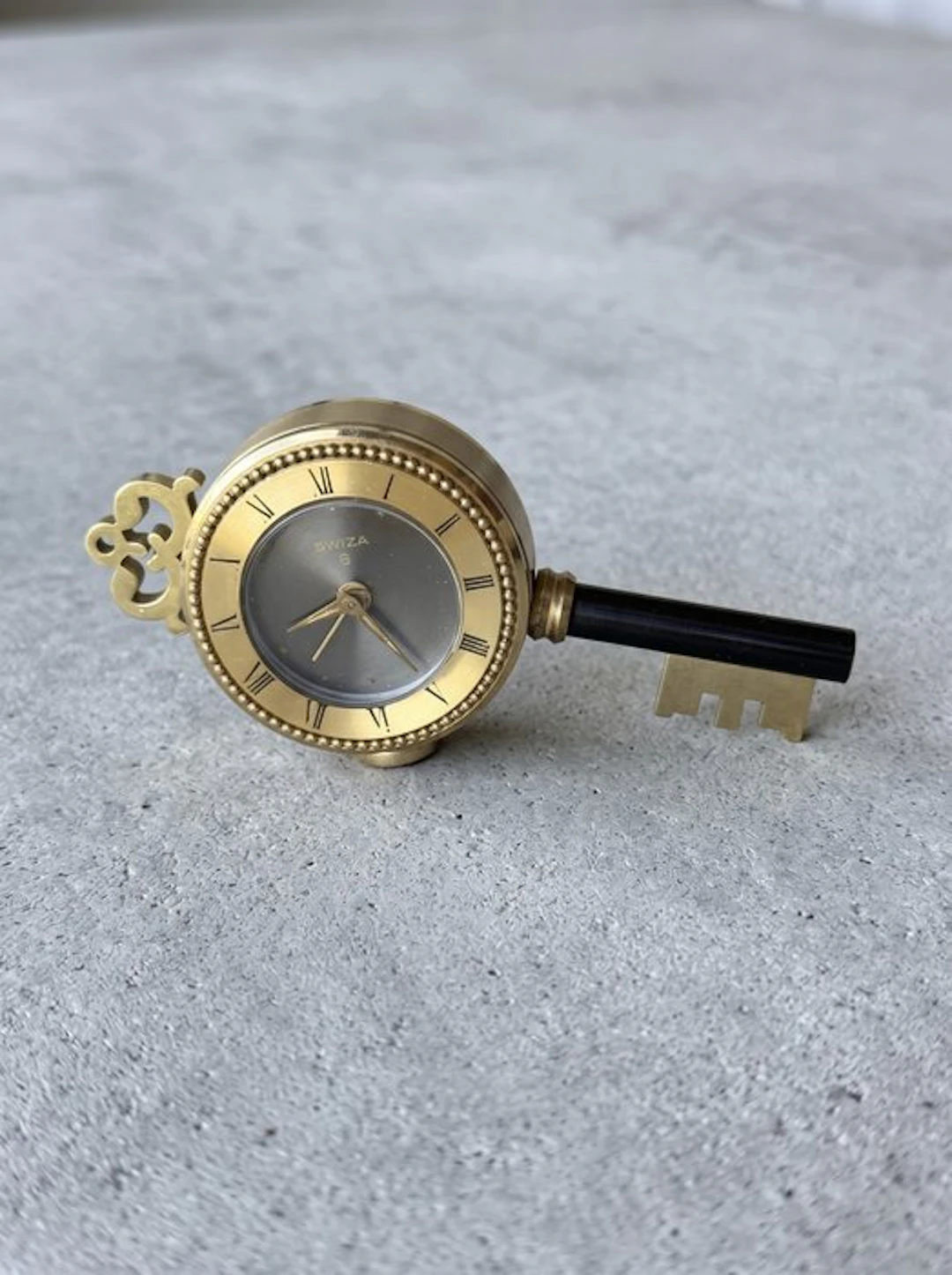 Alarm clock - de bureau vintage Swiza 8 jours en forme de...