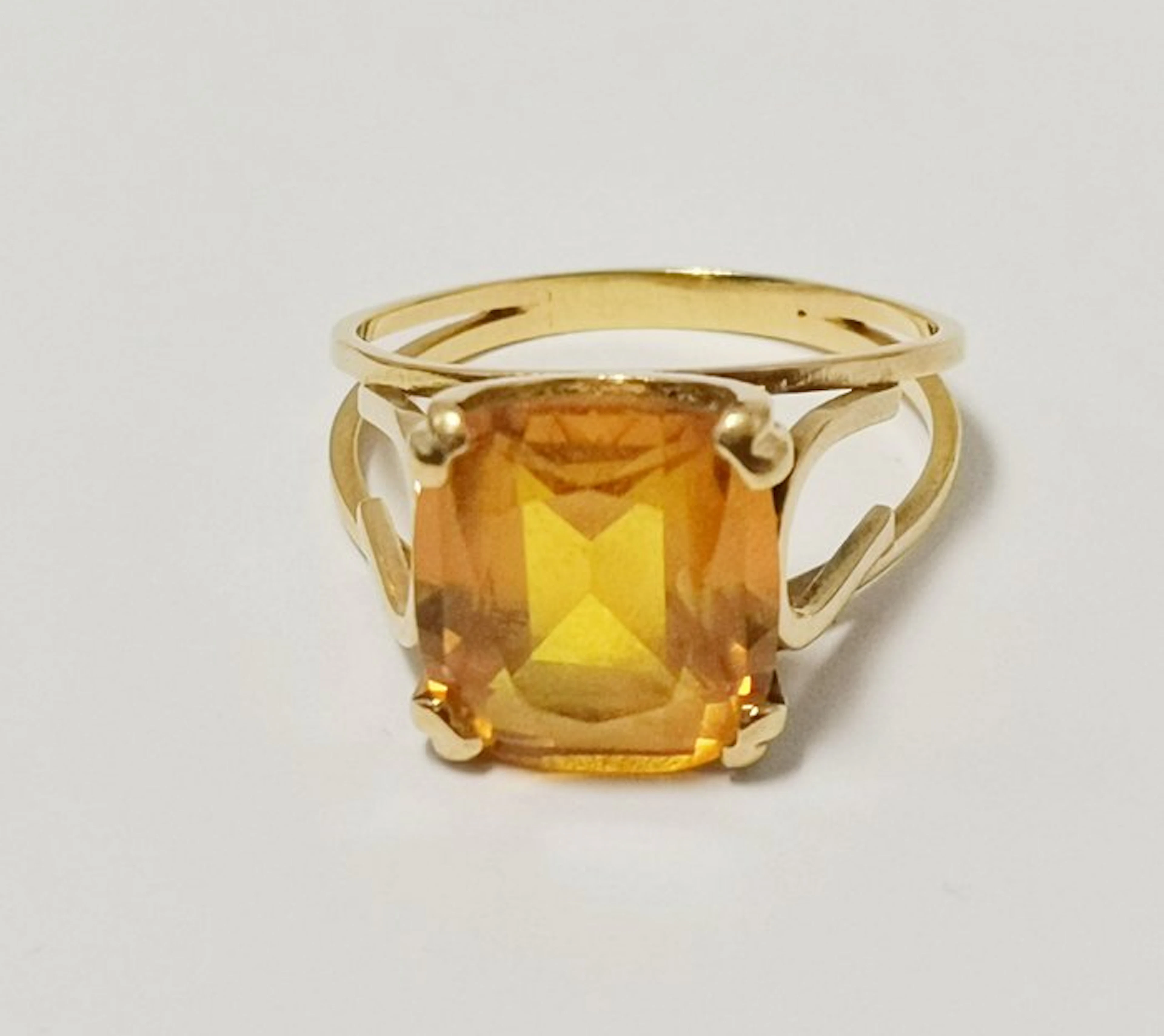 Cocktail ring - 18 kt. Yellow gold Citrine