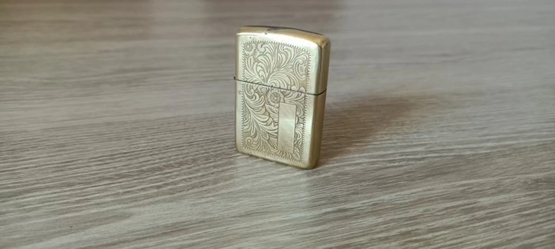 Zippo - No reserve price - Pocket lighter - Bronze