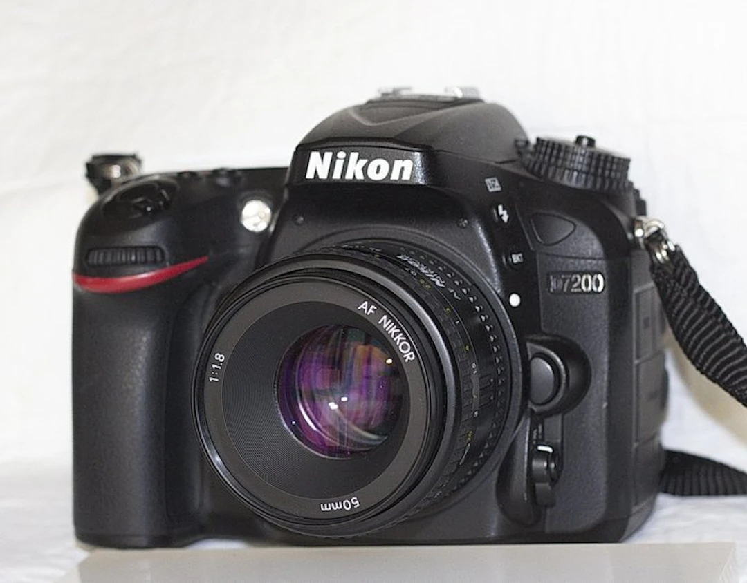 Nikon D7200 + NIKON AF 50 mm. 1.8 Digital reflex camera (DSLR)