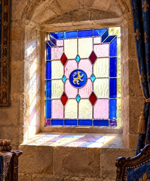 Stained glass window - 1970-1980 - Heraldic Lion Stained Glass