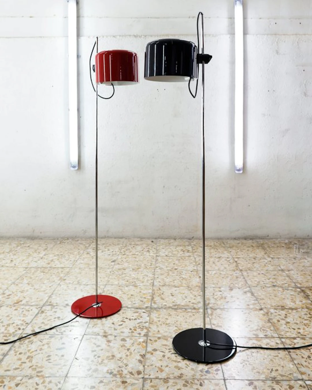 Oluce - Joe Colombo - Floor lamp - Coupé Floor - Metal