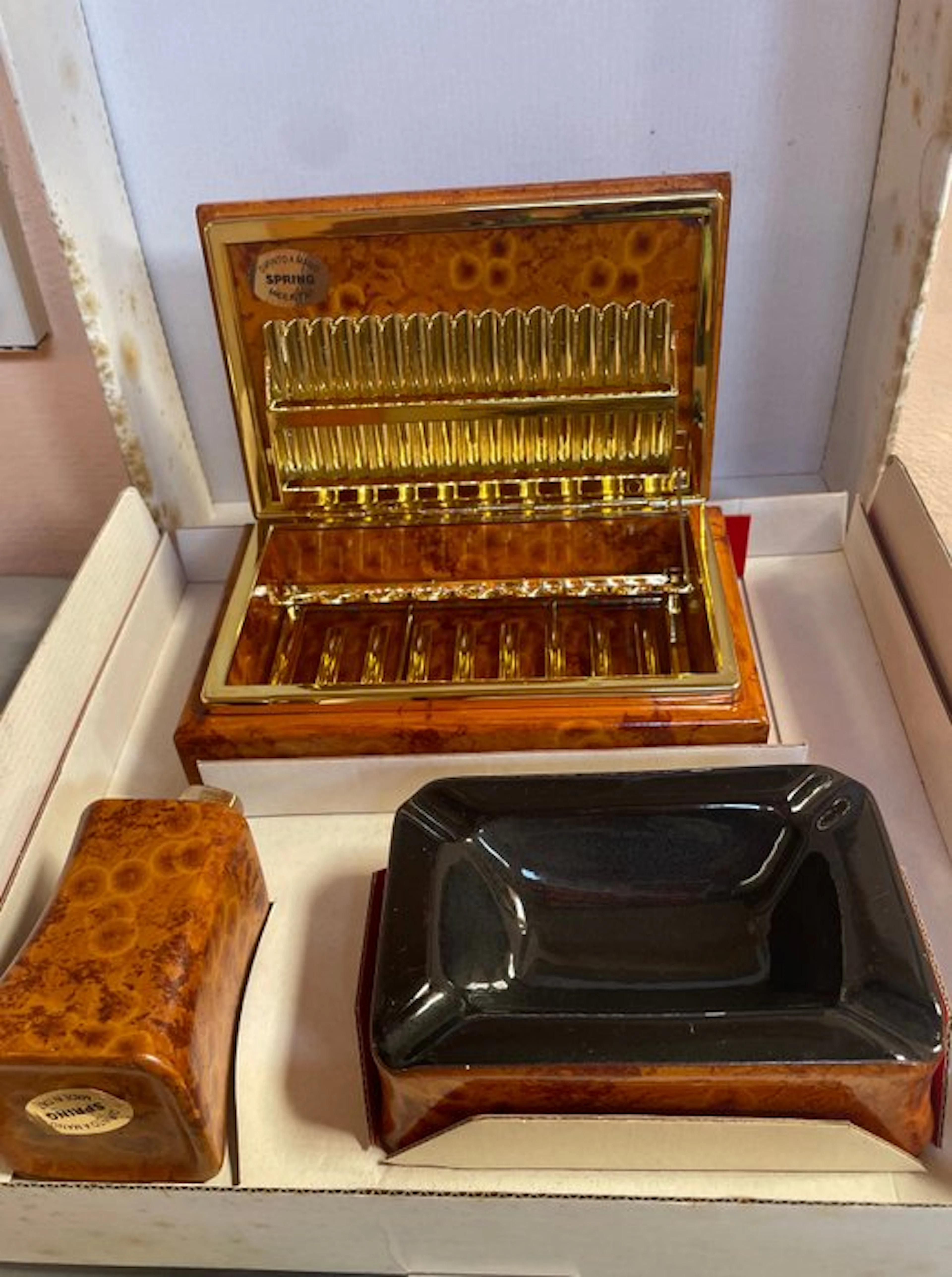 Desk set (3) - resin, plastic