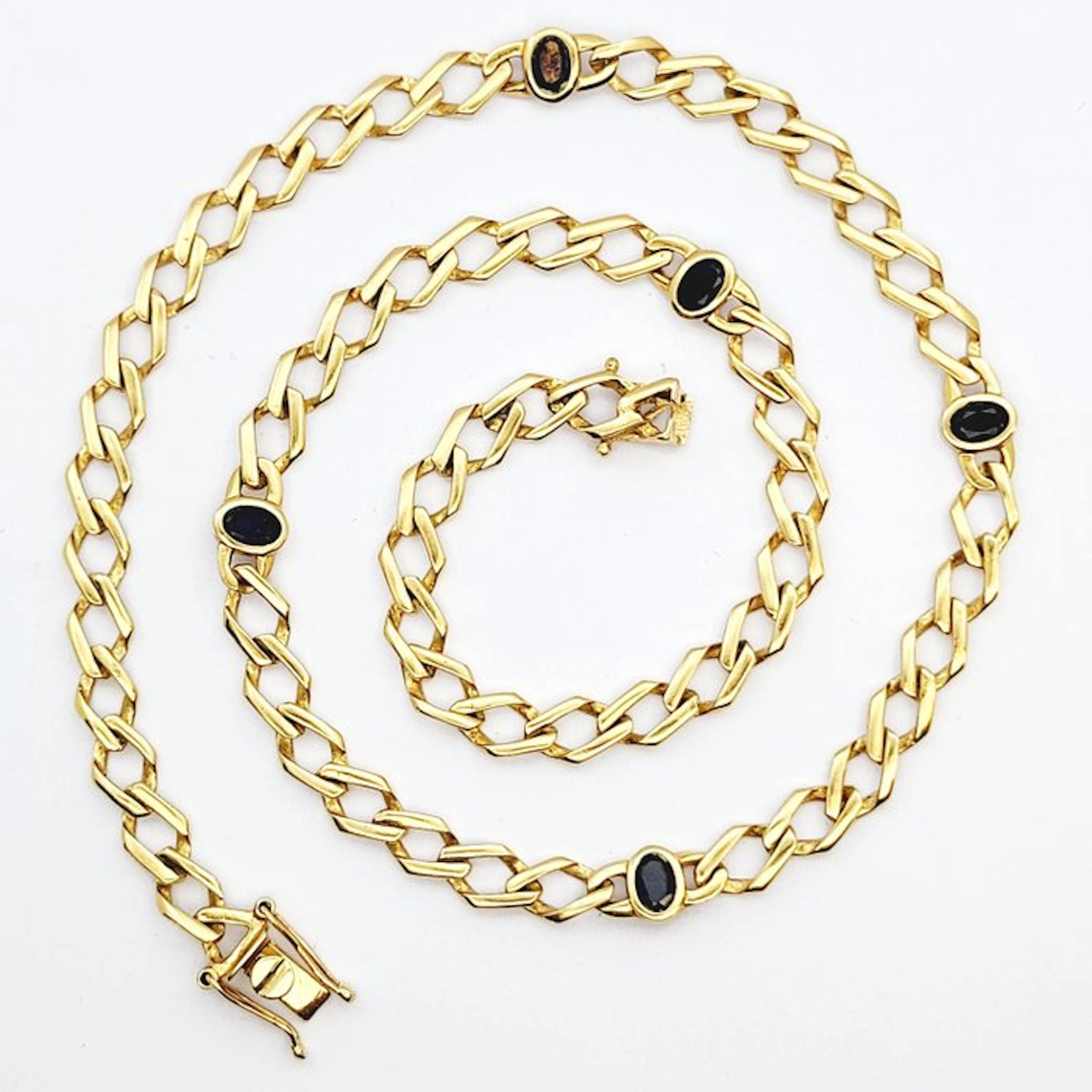 Necklace - 18 kt. Yellow gold - 2.75ct. tw. Sapphire