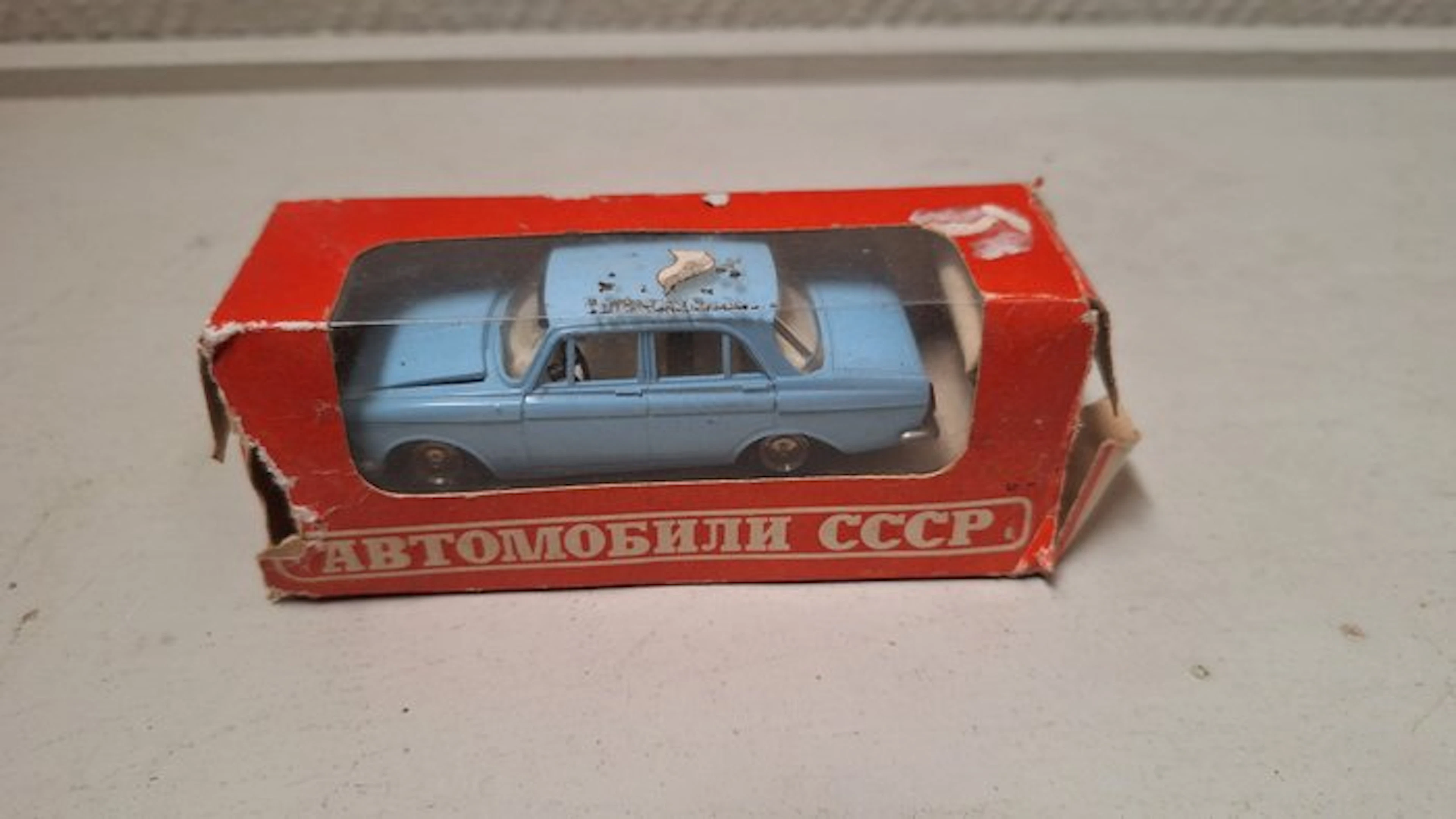 Novexport 1:43 - Model truck - Moskvich 412