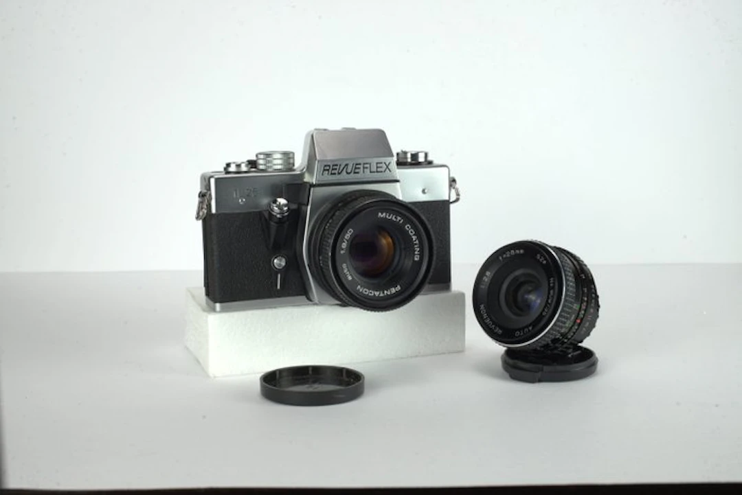 Pentacon Revueflex TL25 + 50mm + 28mm | Analogue camera