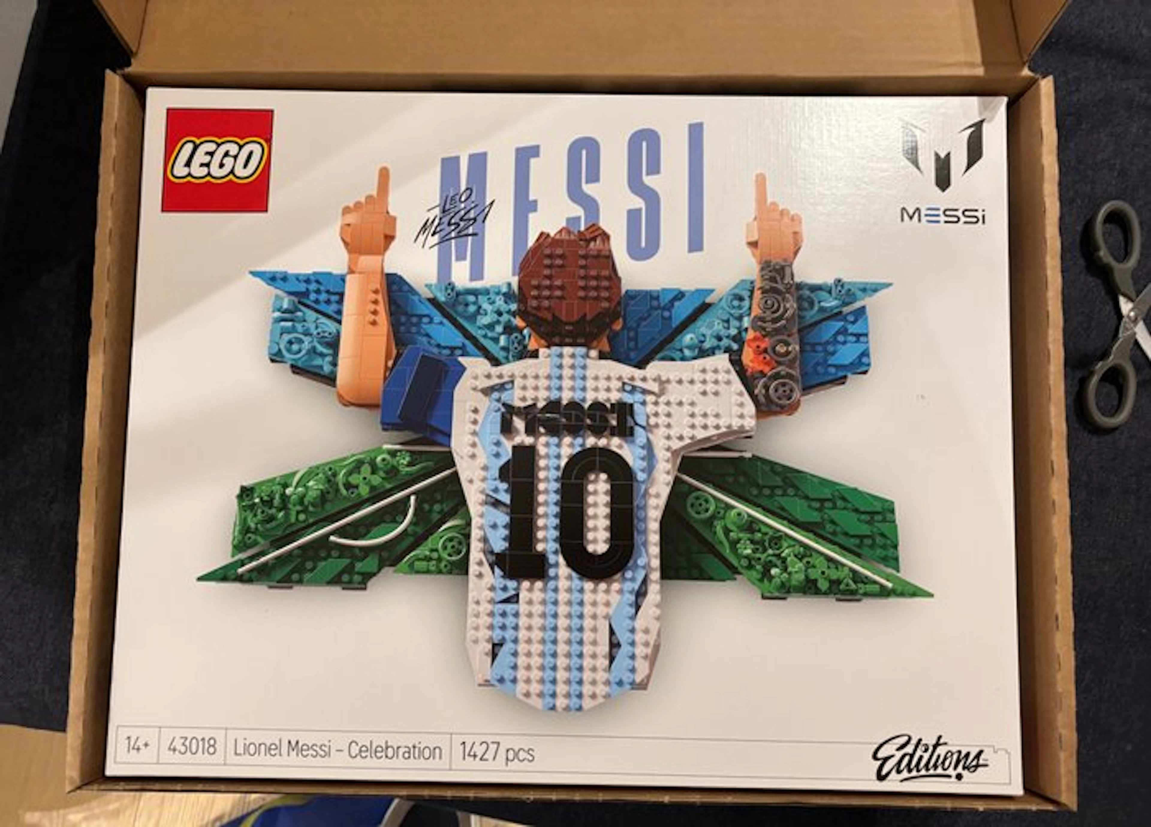 LEGO Set - 43018 - Promotional - Lionel Messi - Celebration