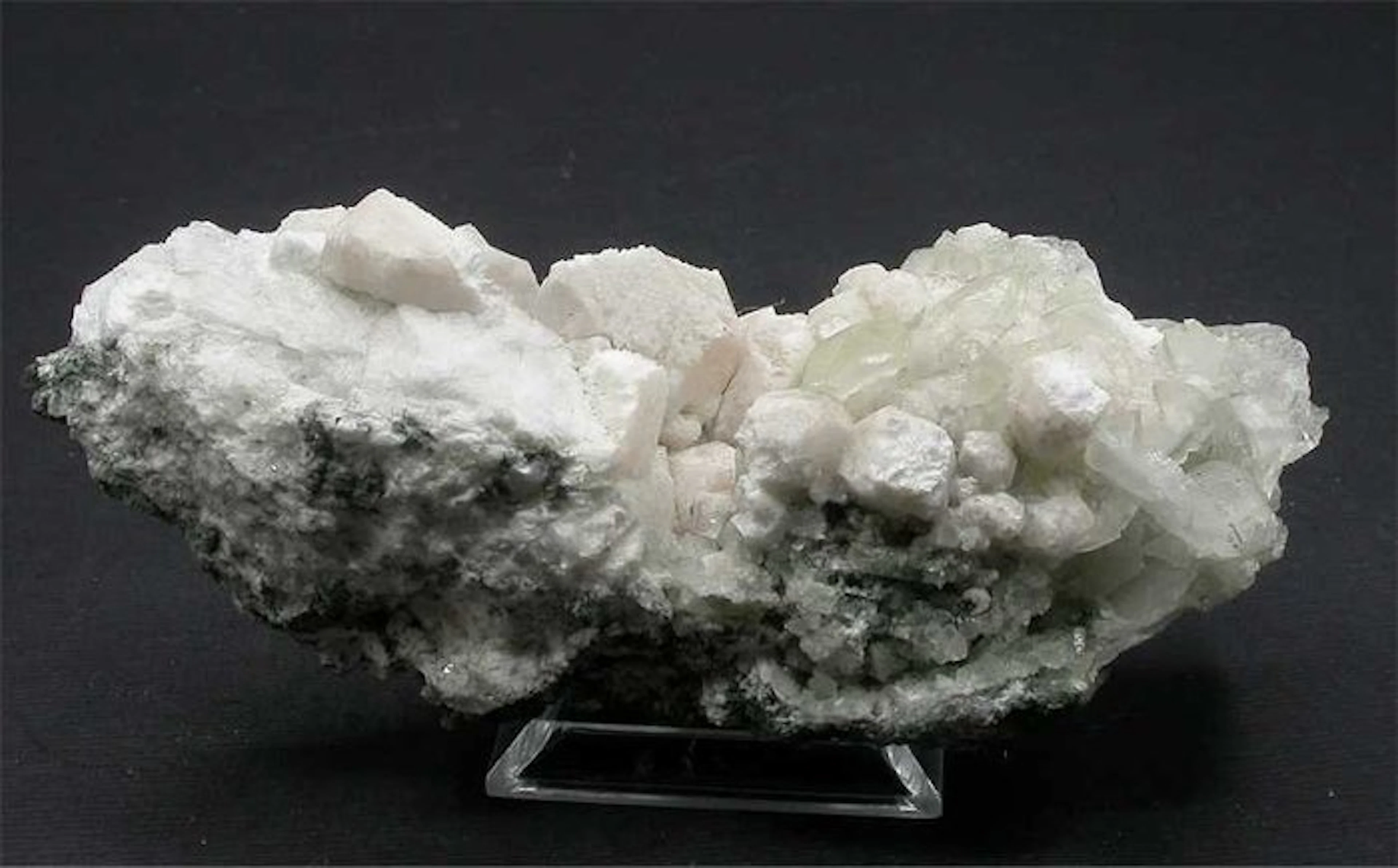 APOPHYLLITE