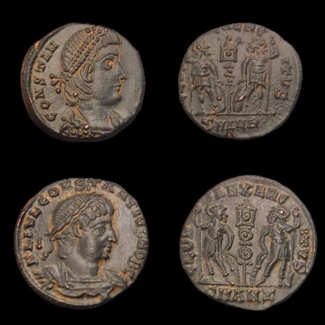 Roman Empire Lot Comprising 2 Bronze Constans
